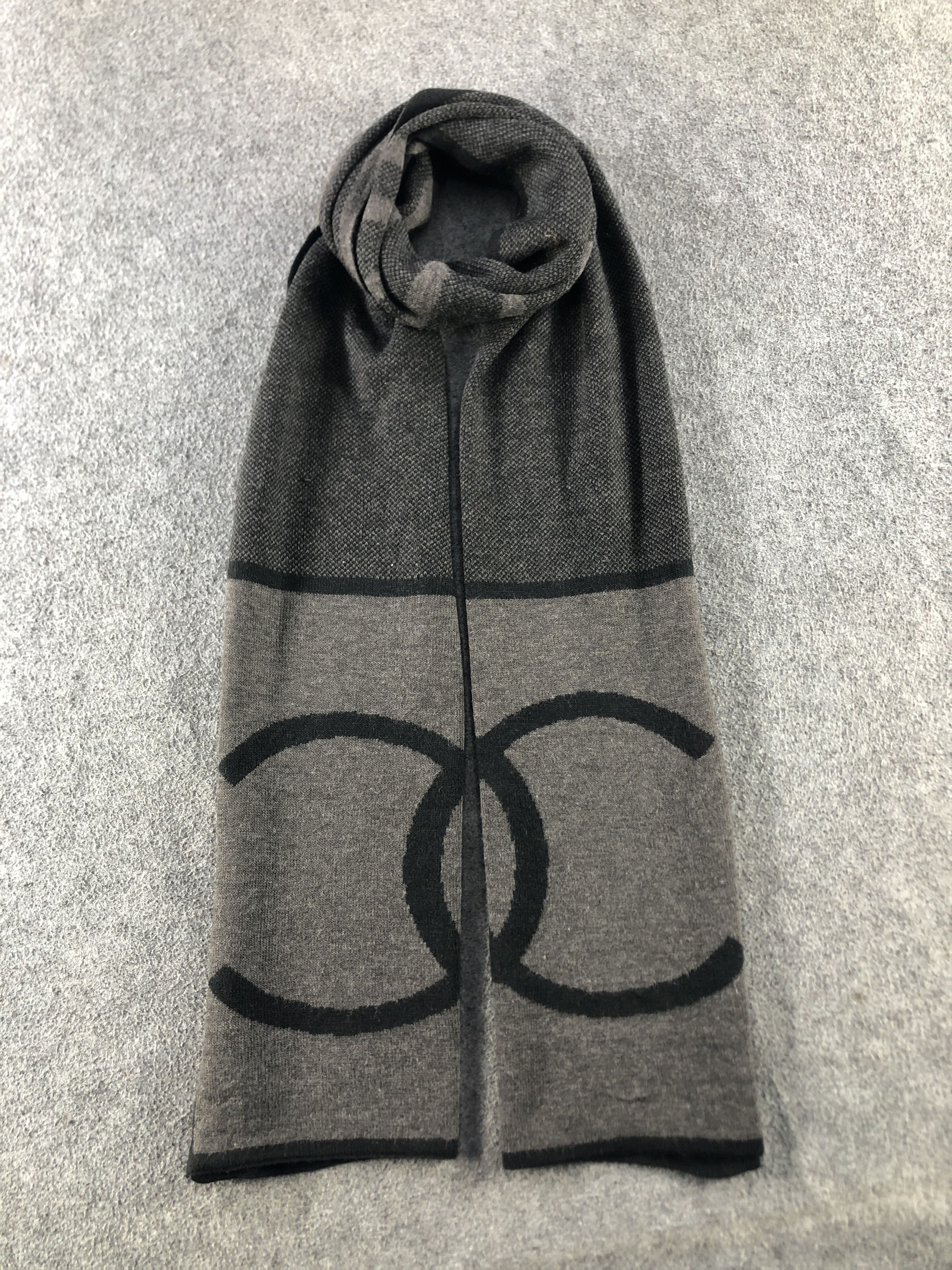 Vintage Chanel Big Logo Scarf / Muffler / Neckwear P Size ONE SIZE - 1 Thumbnail
