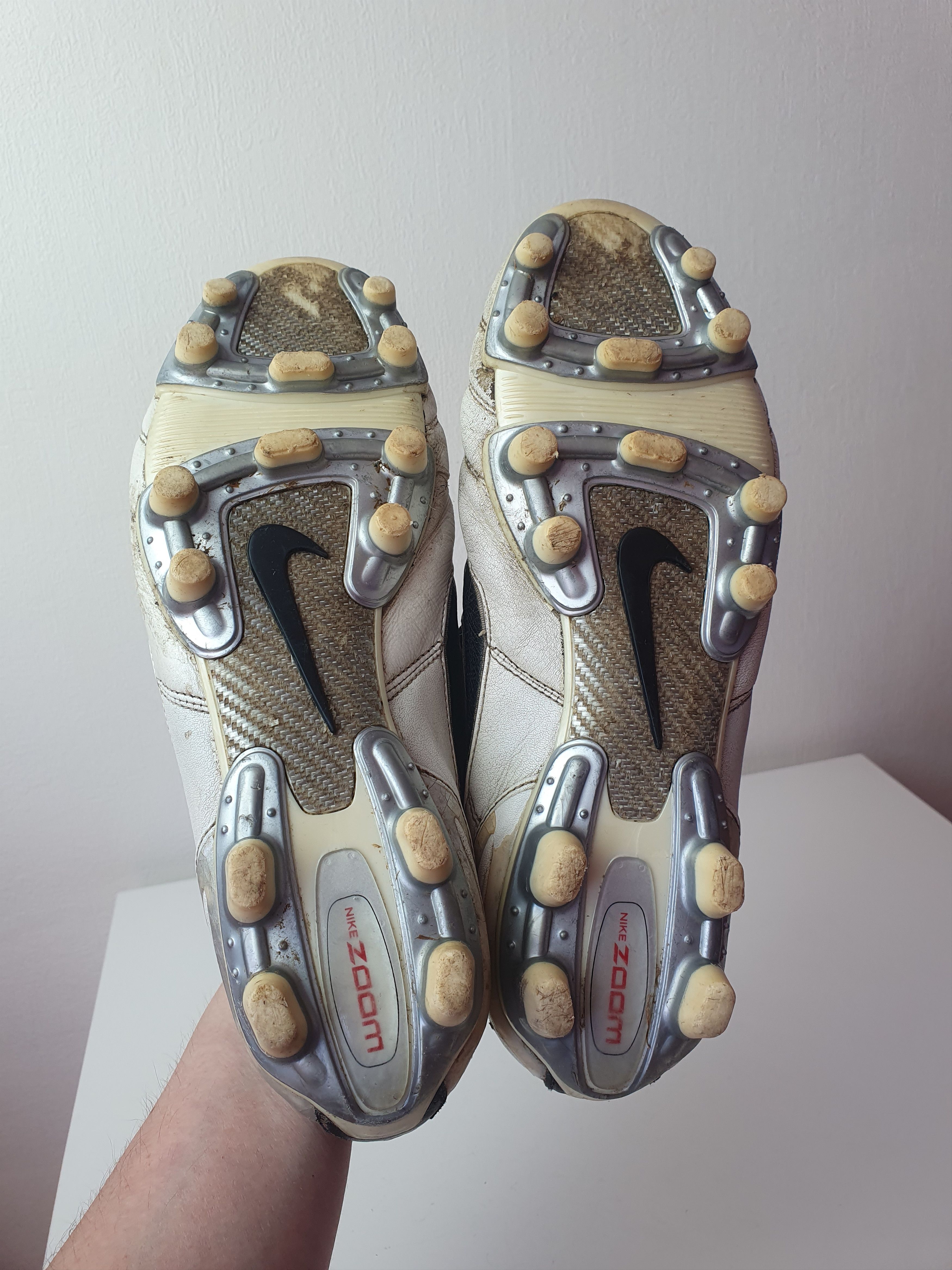 Nike Vintage Football Boots Nike Air Zoom Tiempo Legend II Size US 9 / EU 42 - 13 Thumbnail