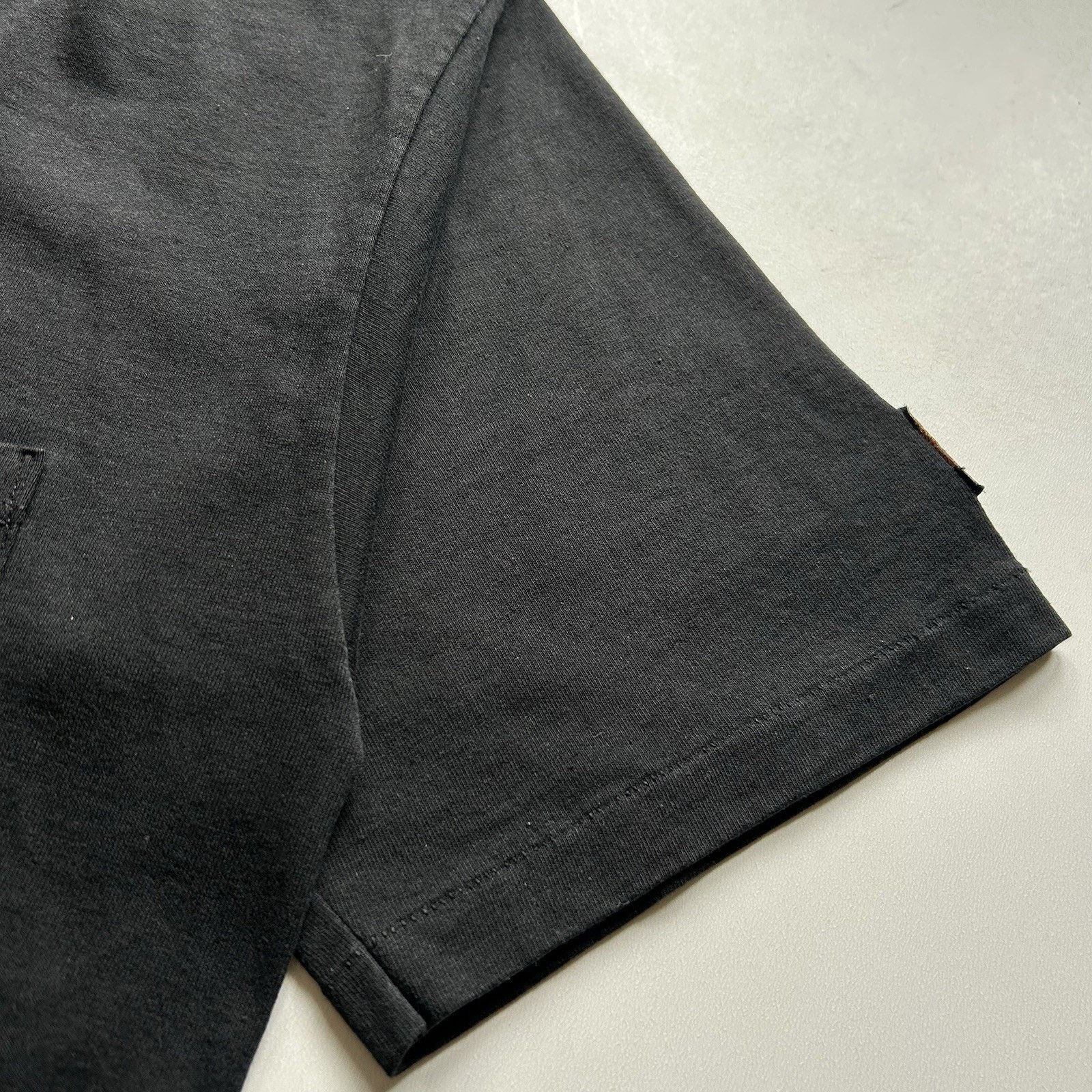 Vintage Vintage Faded Black Pocket T-Shirt Large 90s Single Stitch Size US L / EU 52-54 / 3 - 3 Thumbnail