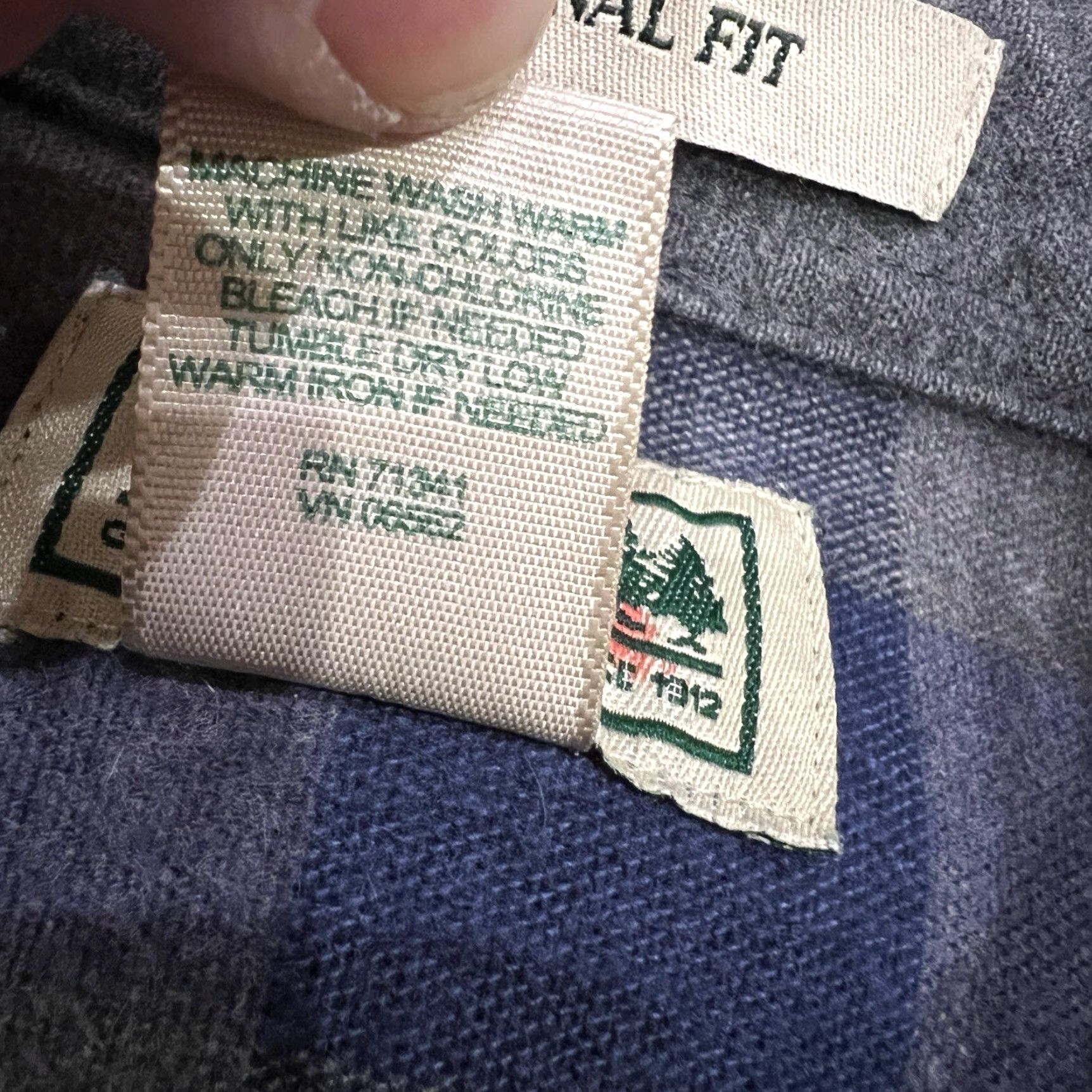 Vintage VINTAGE LL Bean Men's Flannel Shirt Long Sleeve Casual Travel Workwear XLT Blue/Gray Plaid Size US XL / EU 56 / 4 - 4 Thumbnail
