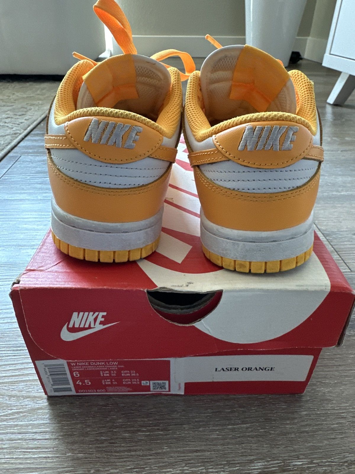 Nike Laser Orange Dunks Size US 6 / IT 36 - 4 Thumbnail