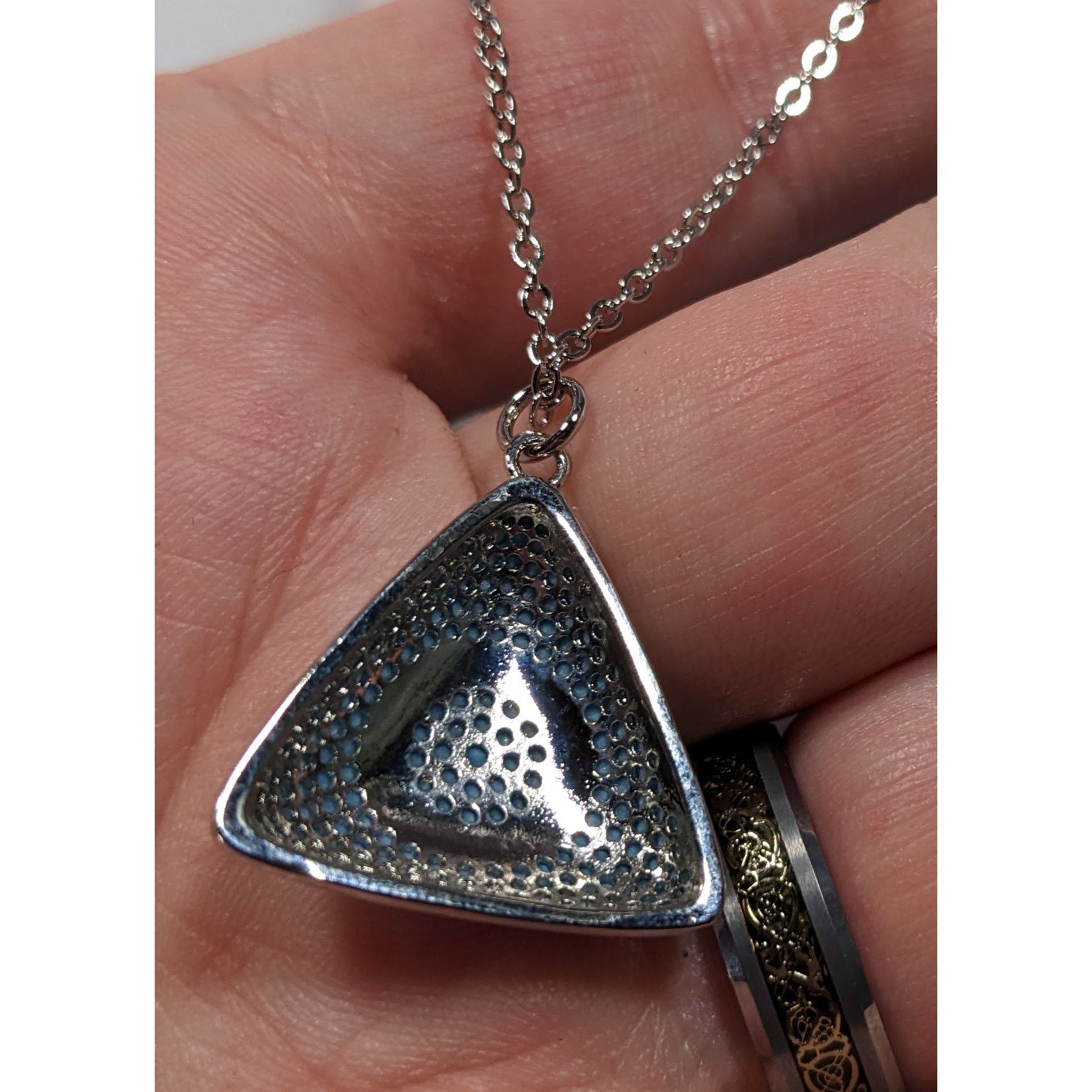 Other Blue And Silver Tone Pave Stone Triangle Pendant Necklace Size ONE SIZE - 6 Thumbnail