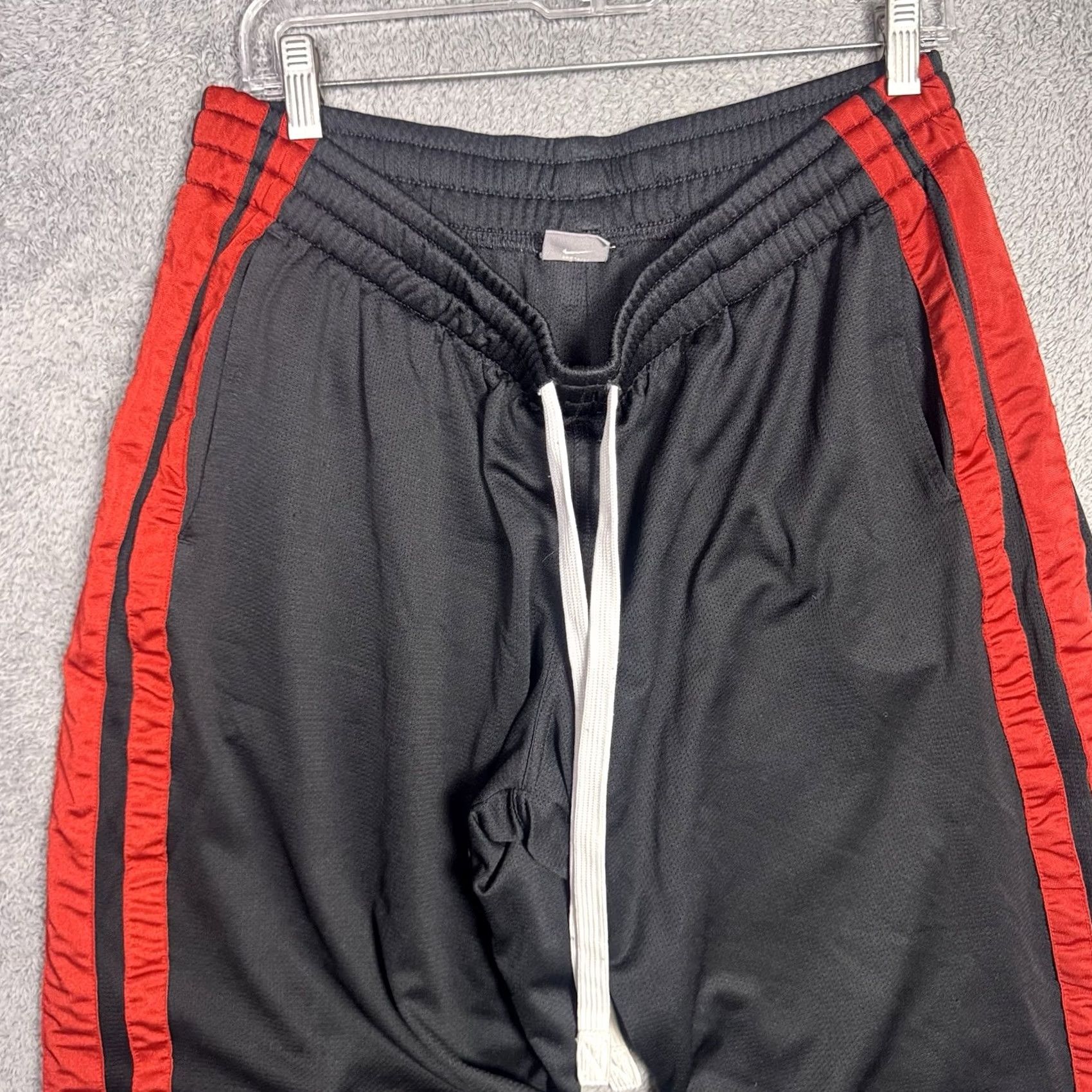 Nike VINTAGE Nike Track Pant Men XL Striped Black Nylon Baggy Sweatpants Jersey Nike Air Lightweight Pockets Elastic Waist Size US XL / EU 56 / 4 - 4 Thumbnail
