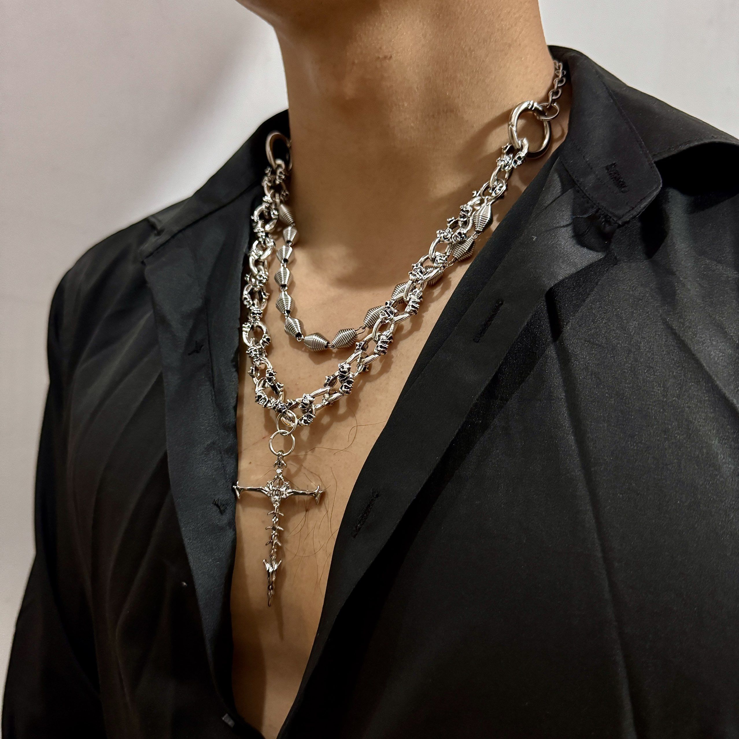 Japanese Brand Silver cross pendant skull chain necklace Size ONE SIZE - 2 Thumbnail