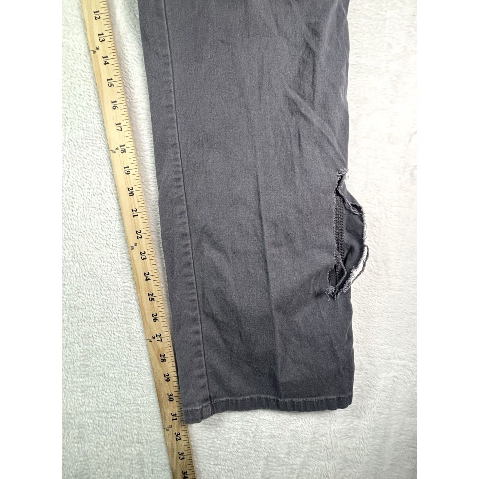 Wrangler VINTAGE Wrangler Cargo Pants 34x32 Gray Authentics Men Cargo Pants Relaxed Fit Mens Pants Gray 90s? Size US 34 / EU 50 - 4 Thumbnail