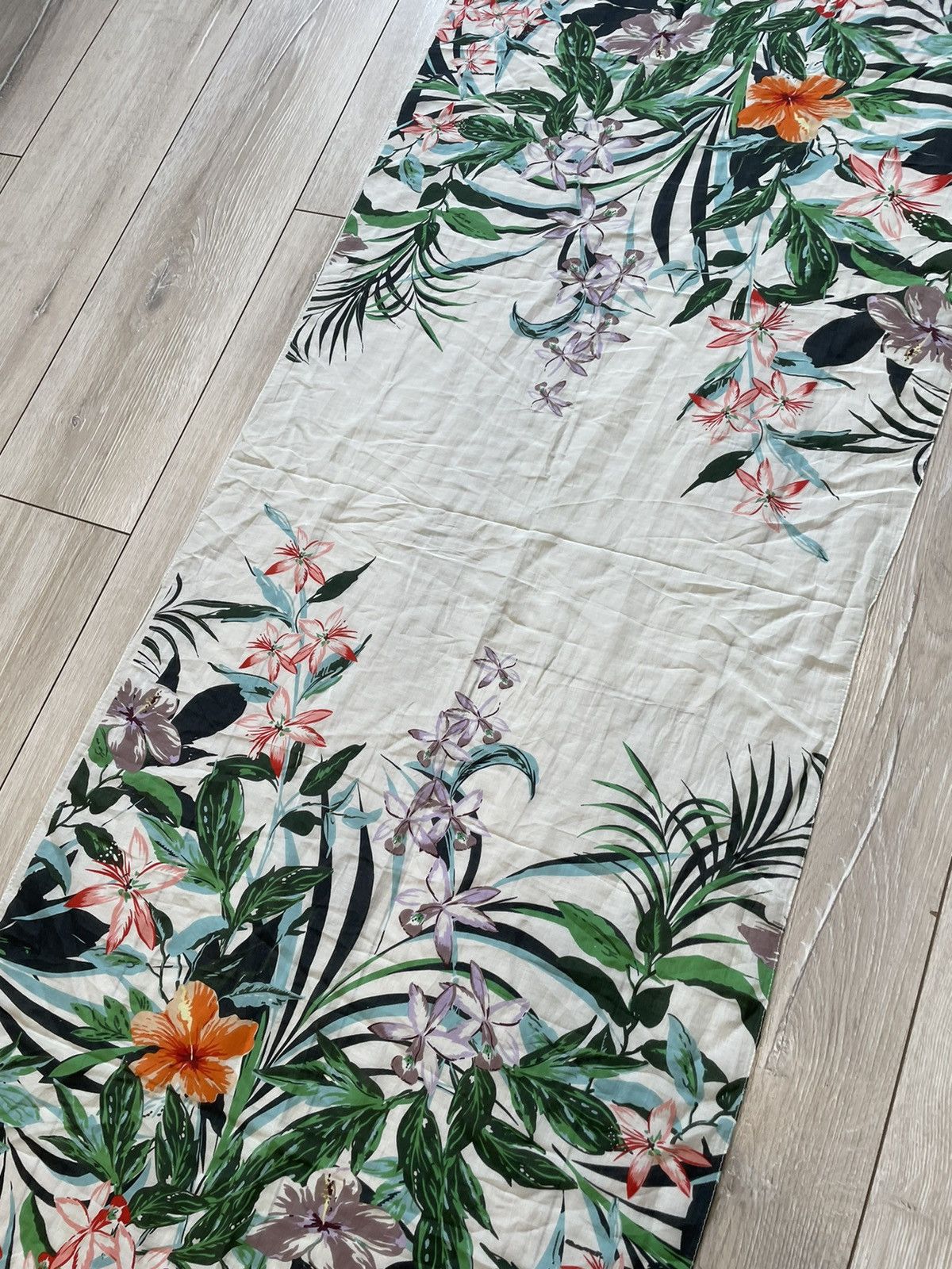 Max Mara MAX MARA, Floral Printed SILK Scarf Size ONE SIZE - 9 Thumbnail