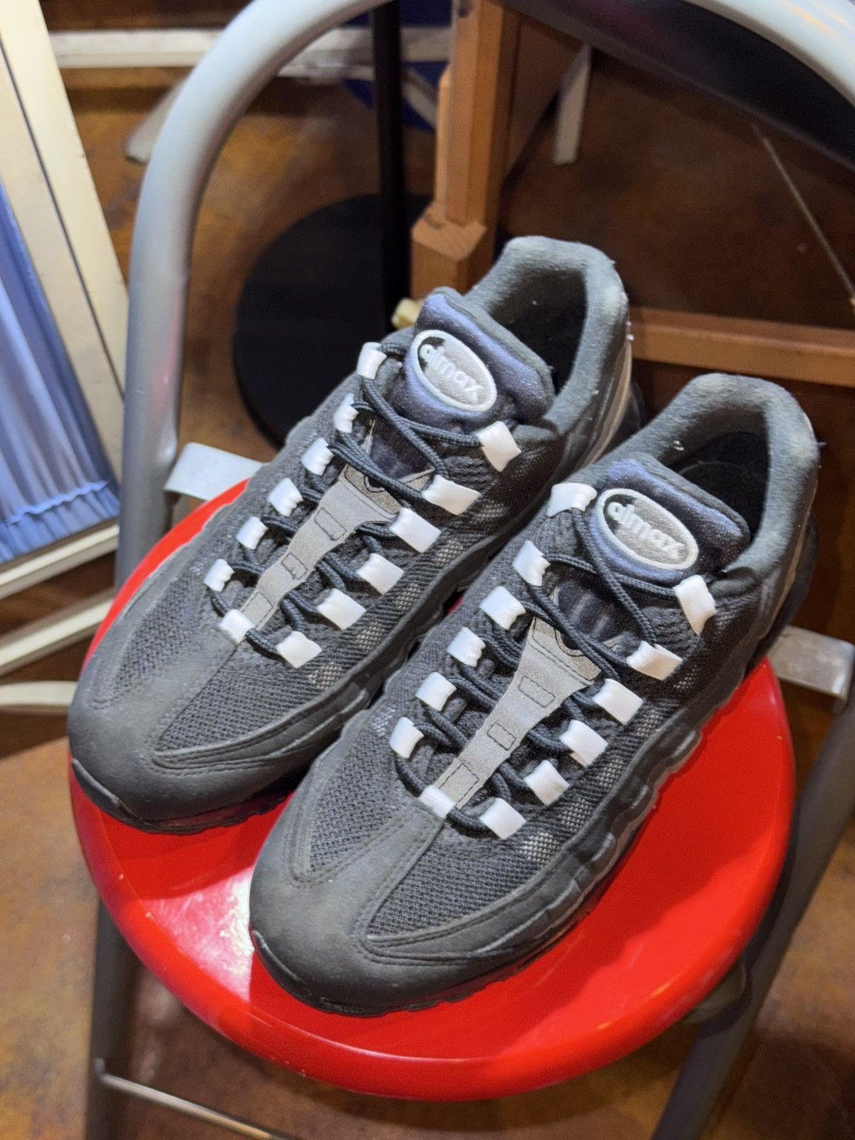 Nike Nike Air Max 95 Black Smoke Grey Shoes Size US 9 / EU 42 - 1 Thumbnail