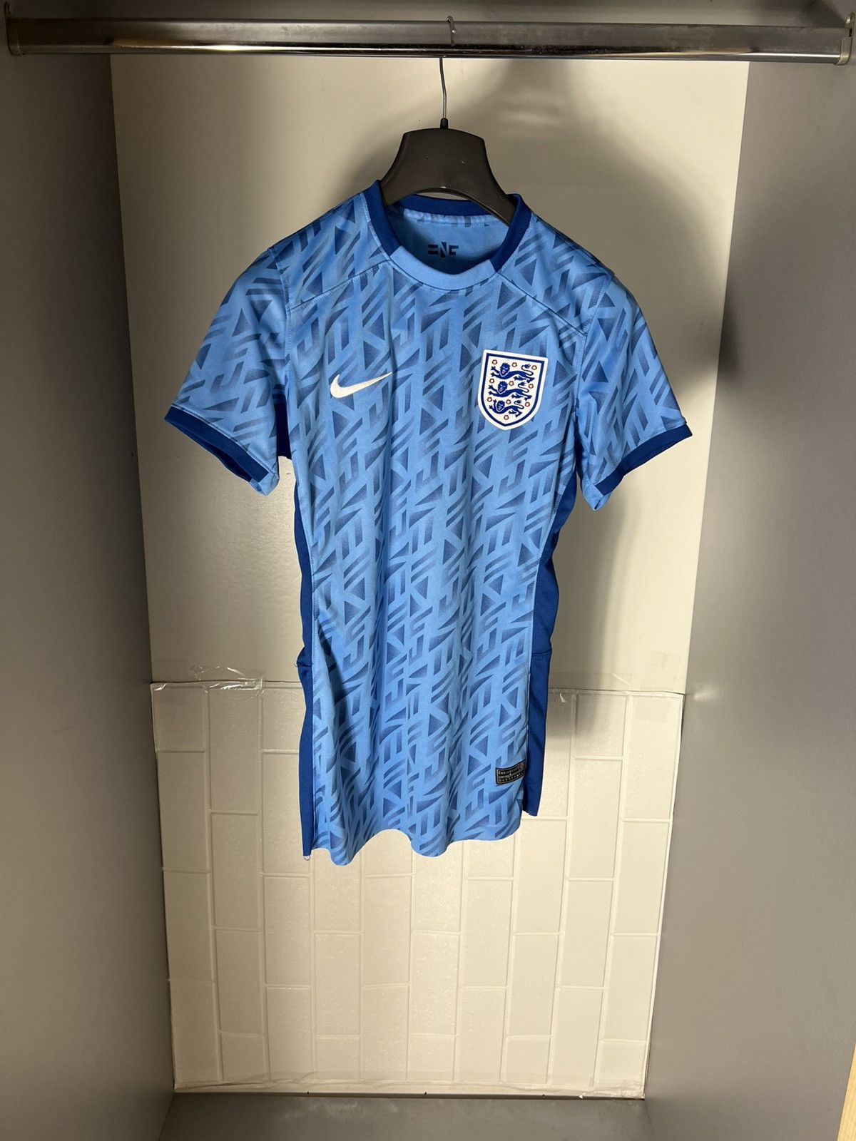 Vintage VERY RARE NIKE ENGLAND DESIGNER SOCCER JERSEY MANCHESTER Y2K Size US S / EU 44-46 / 1 - 4 Thumbnail