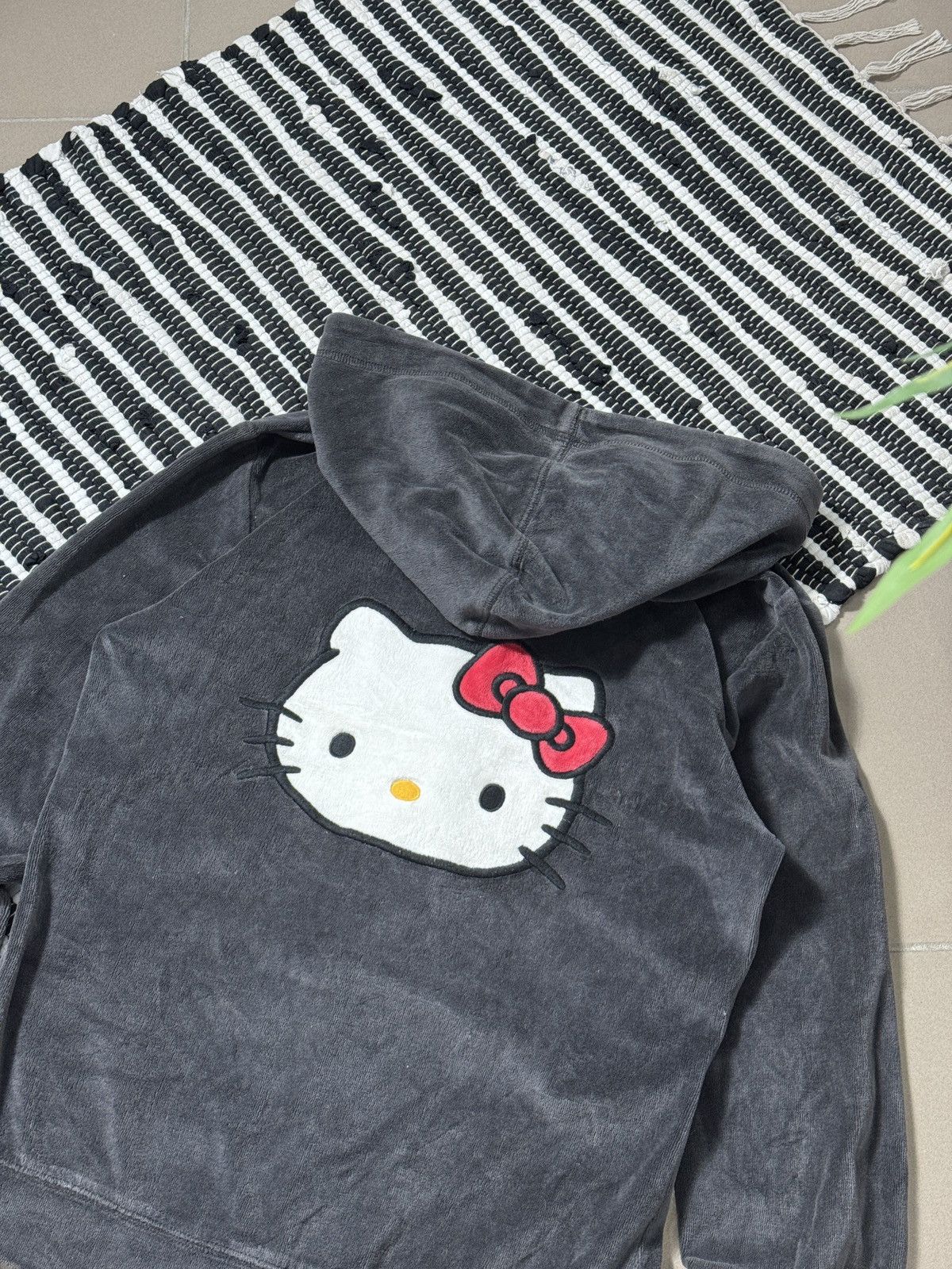 Other VINTAGE HELLO KITTY VELOUR 2000s ZUP UP HOODIE Size S / US 4 / IT 40 - 2 Thumbnail