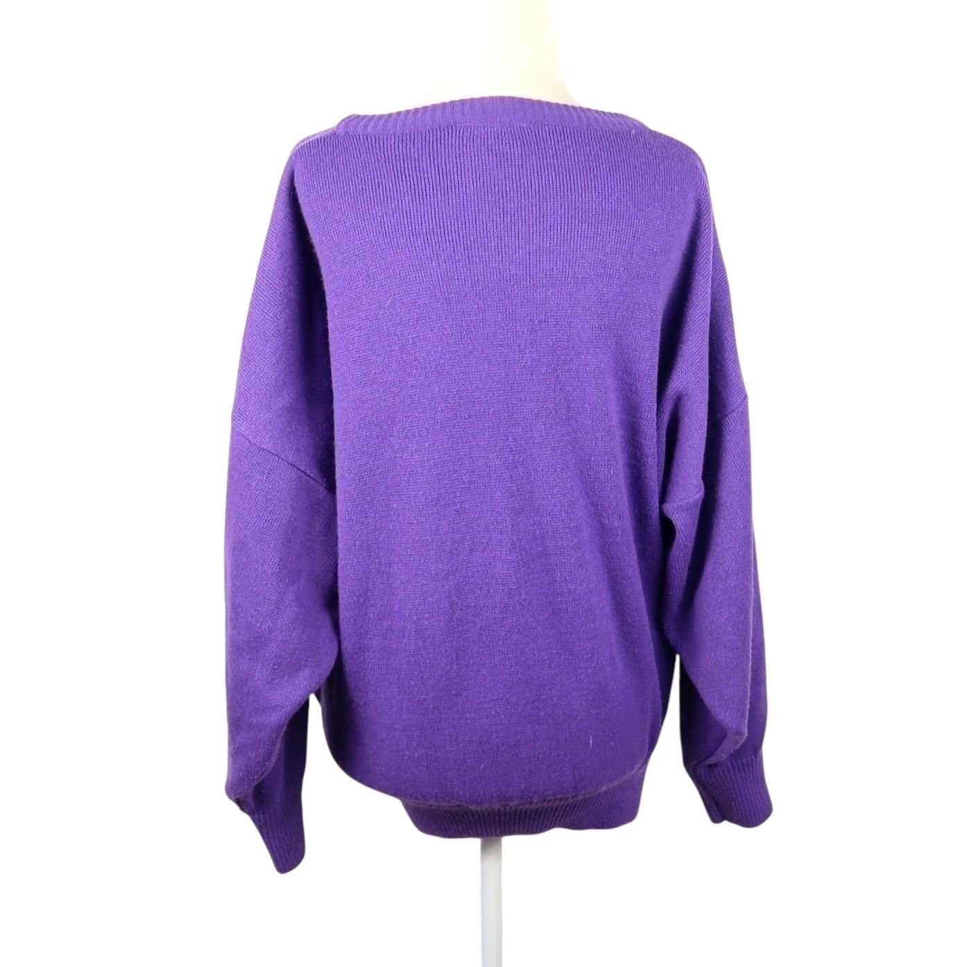 Disney VINTAGE 80s Sunday Comics purple Mickey Mouse patch sweater L Women Crew Neck Long Sleeve Knit Acrylic Disney Satin? Size L / US 10 / IT 46 - 4 Thumbnail