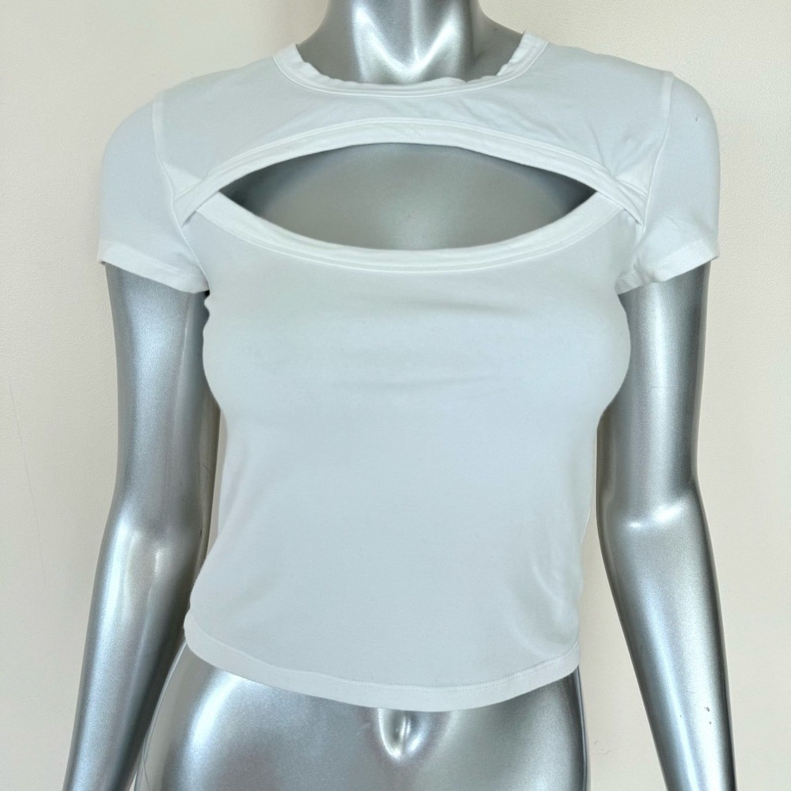 Aritzia Bundle of TNA Aritzia women t shirts size S Size S / US 4 / IT 40 - 4 Thumbnail