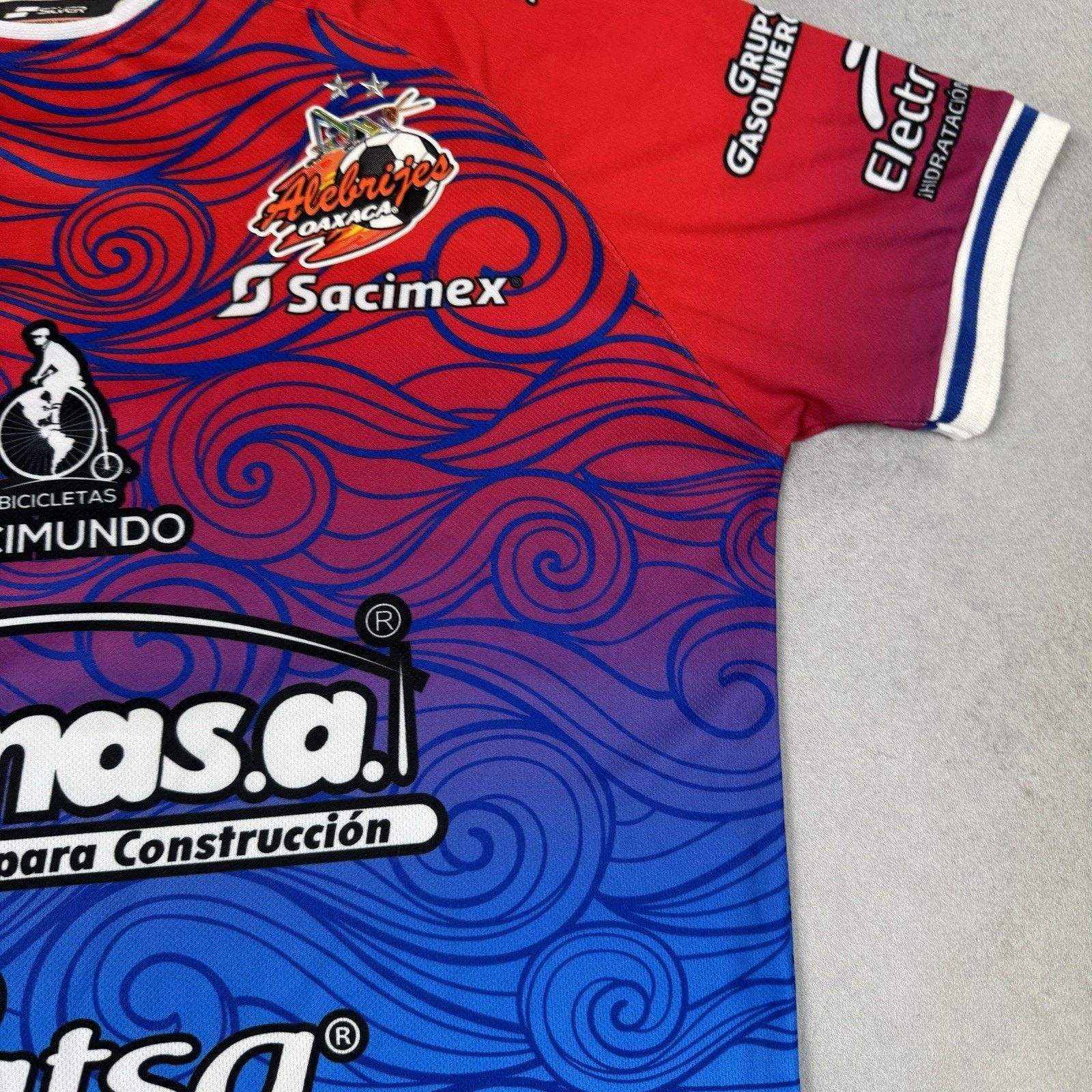 Vintage ALEBRIJES DE OAXACA 2021/2022 THIRD 3rd SHIRT JERSEY MEXICO Size US M / EU 48-50 / 2 - 9 Thumbnail