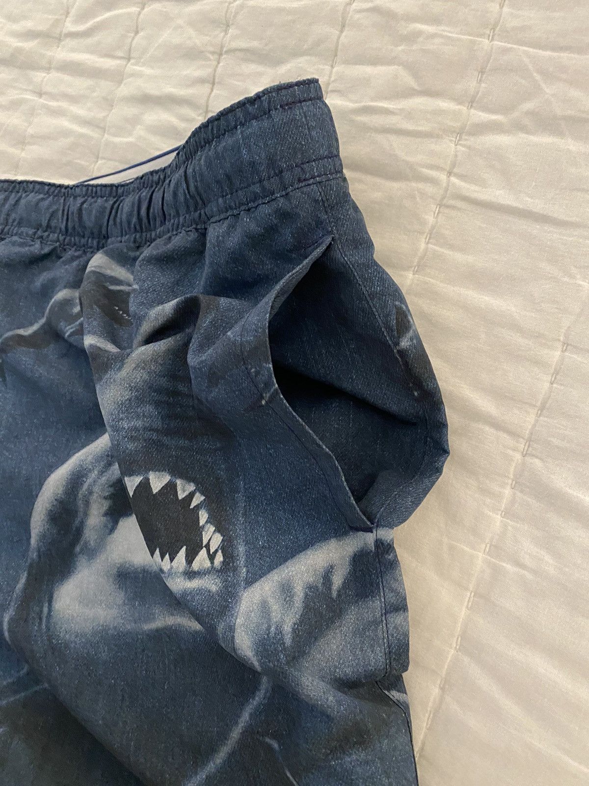 Burberry Burberry Shark Print Swim Shorts XL Size US 38 / EU 54 - 14 Thumbnail
