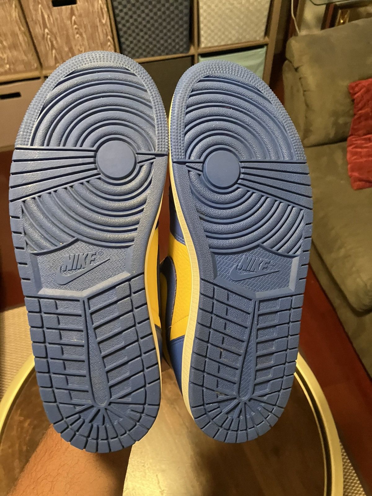 Jordan Brand Nike Air Jordan 1 Retro OG High Reverse Laney FD2596-700 Size US 11 / IT 41 - 7 Thumbnail
