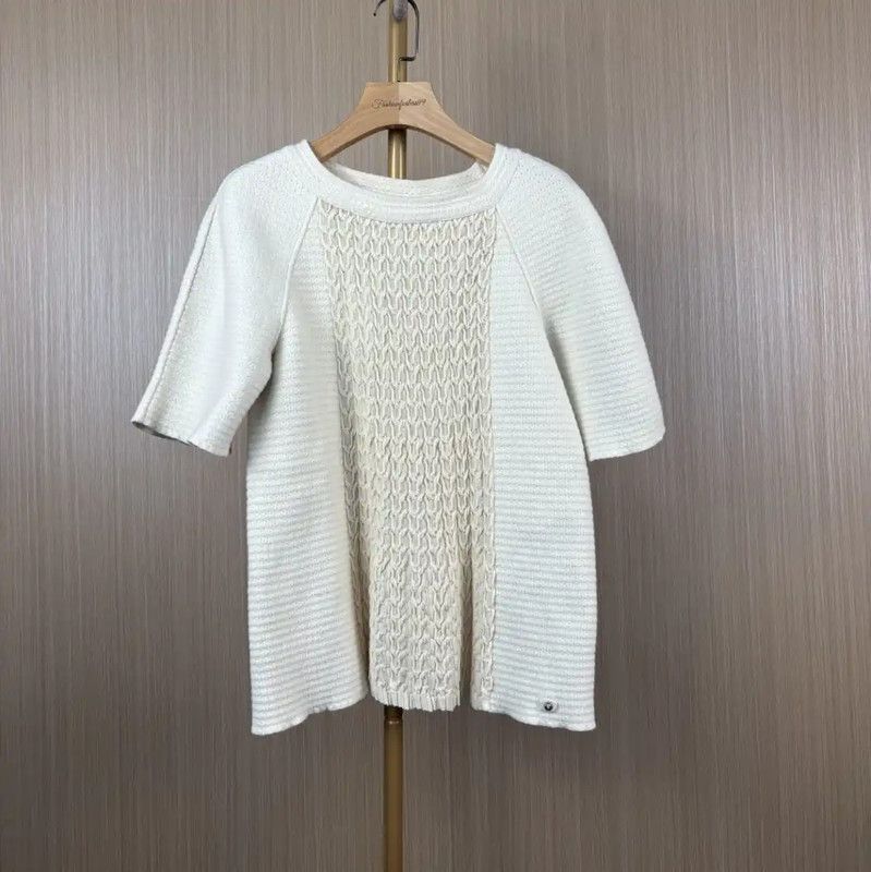 Chanel Chanel Cream Cotton Women's T-Shirt 0089 Size M / US 6-8 / IT 42-44 - 1 Thumbnail