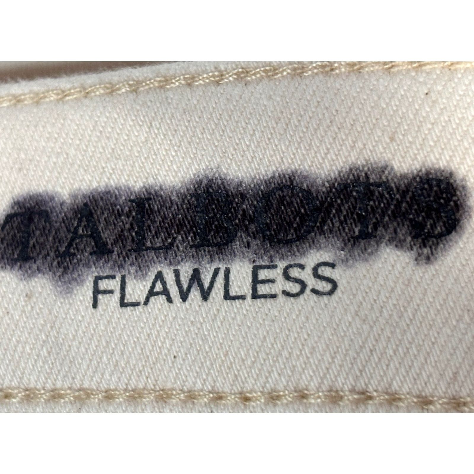 Talbots VINTAGE? No, Talbots Slim Ankle Jeans 24W Plus Eggshell Denim Jeans Women Slim Ankle 24W Ivory Women’s Plus Size Jeans Size 42" / US 20 - 6 Thumbnail