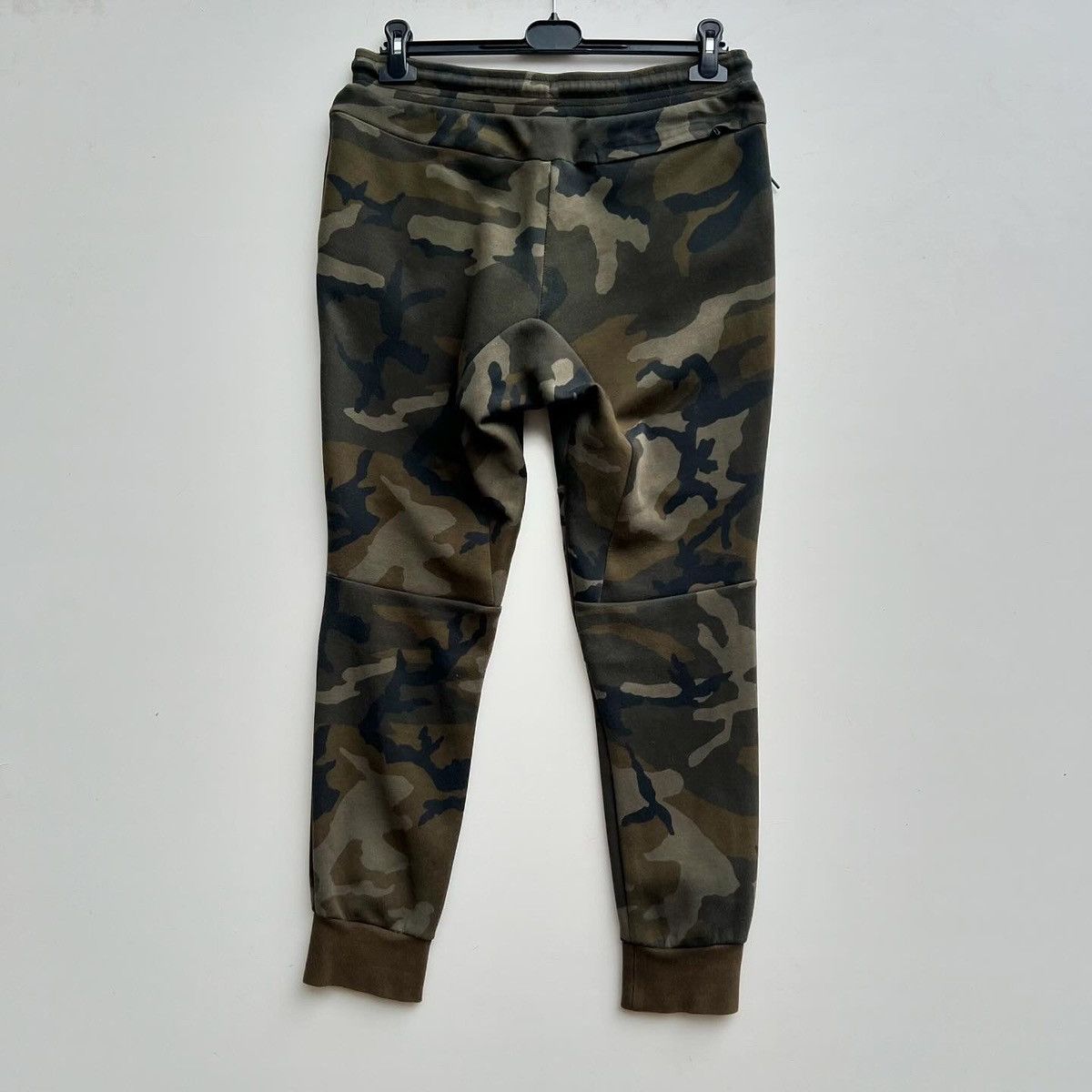Nike Nike tech fleece pants camo Size US 32 / EU 48 - 5 Thumbnail