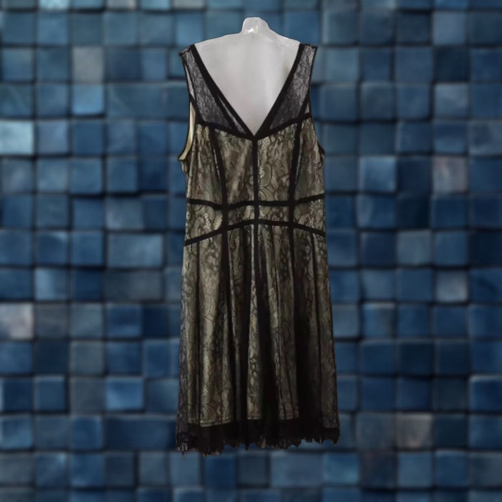 Torrid NEW Torrid Multicolor Lace Overlay V-Neck Cocktail Dress Knee Length Size 10 Womens Size L / US 10 / IT 46 - 1 Thumbnail