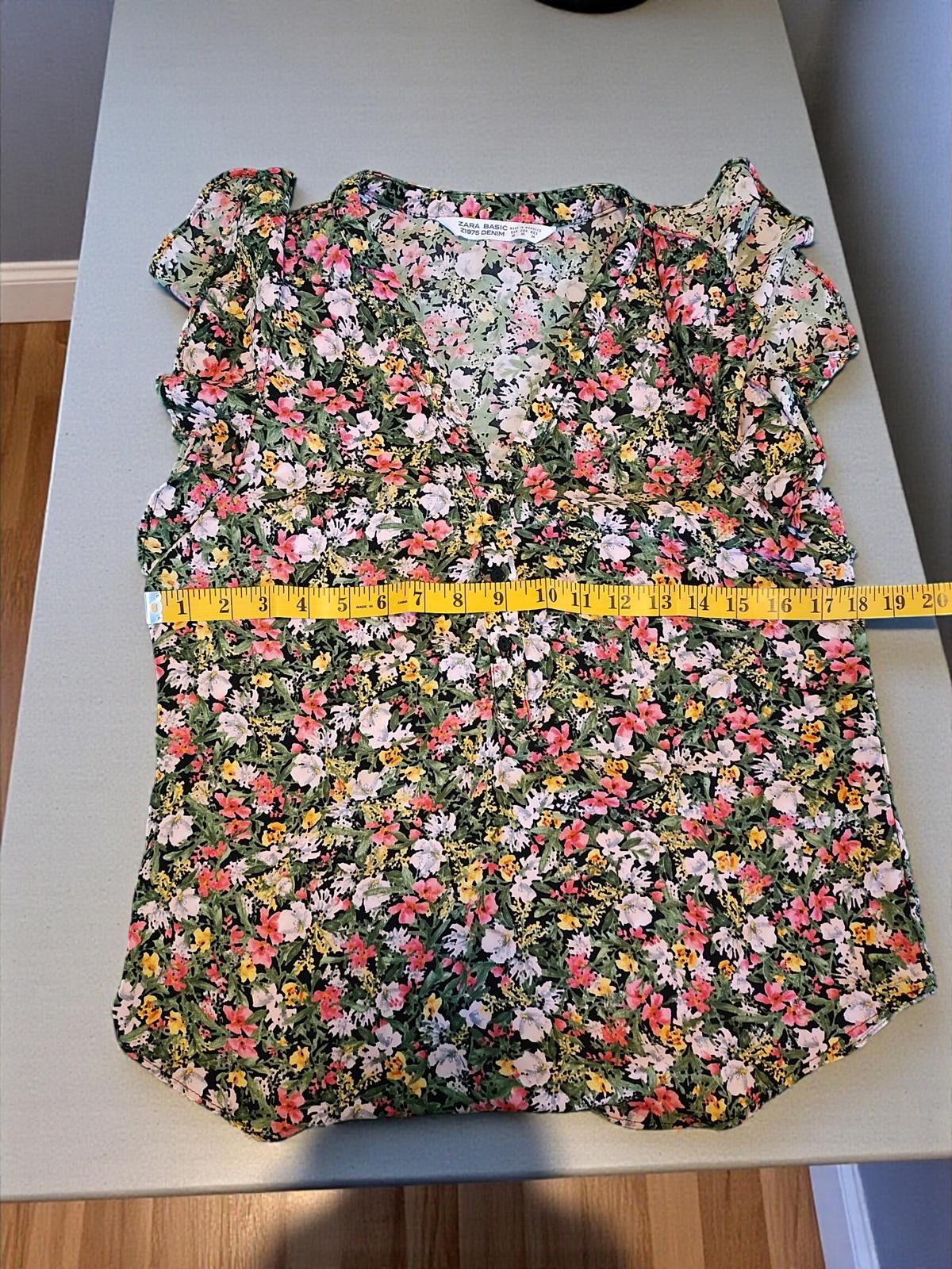 Other ZARA BASIC Floral Blouse Size XS Size XS / US 0-2 / IT 36-38 - 7 Thumbnail