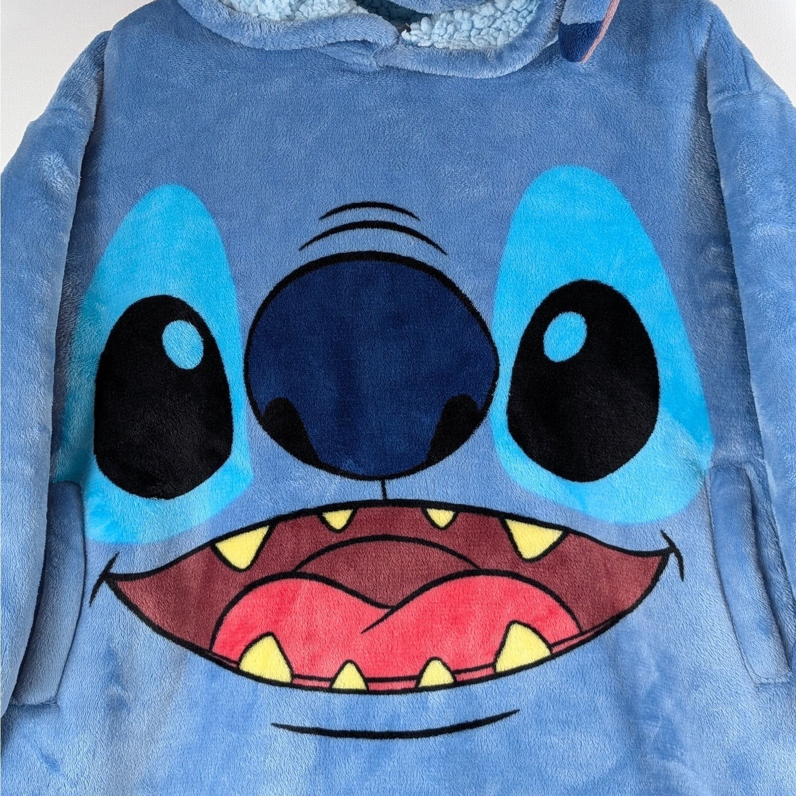 Disney Disney Stitch Plush Hooded Wearable Blanket One Size Blue Size ONE SIZE - 3 Thumbnail
