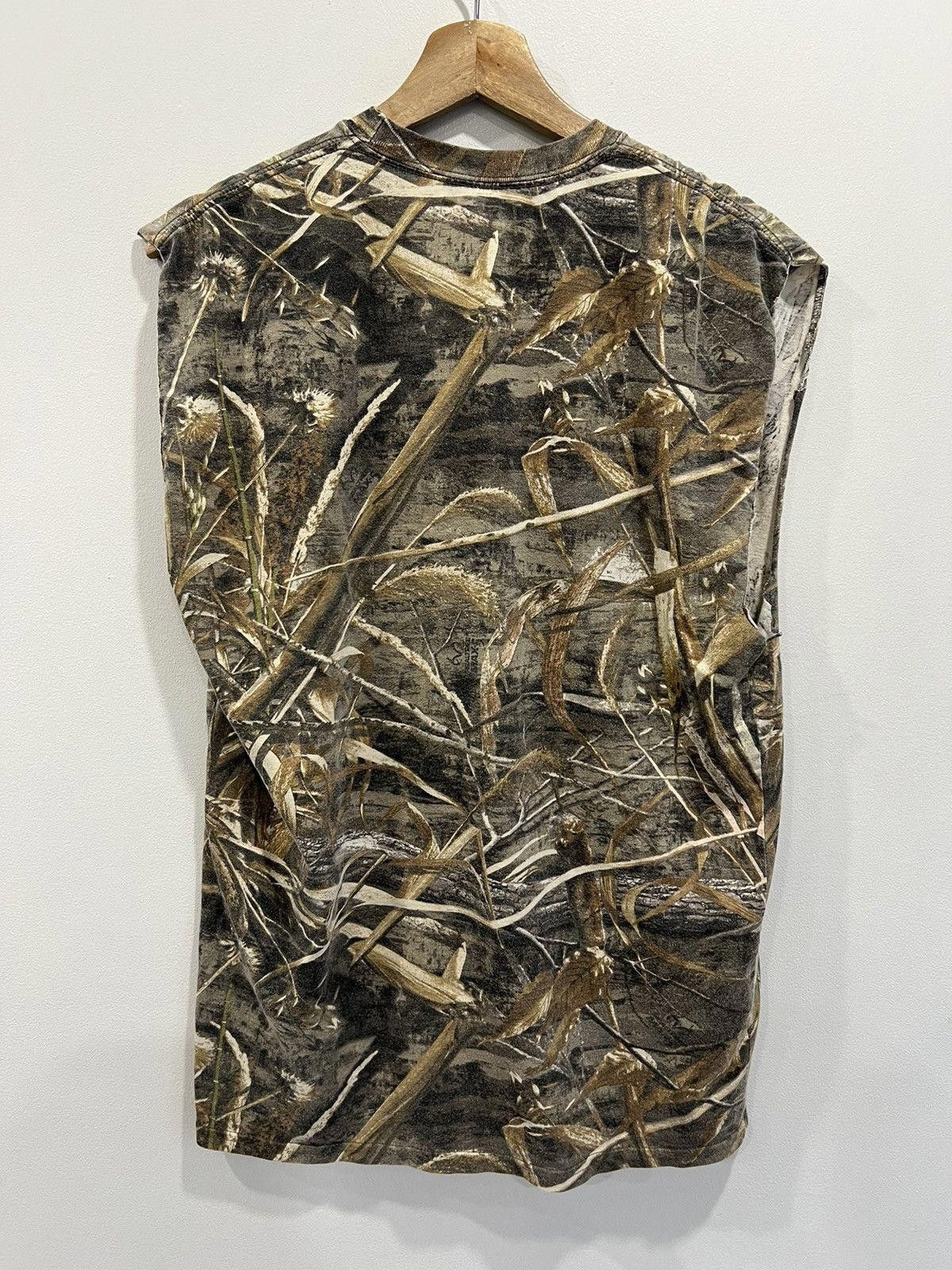 Vintage Vintage Mossy Oaks camo sleeveless shirt Size US L / EU 52-54 / 3 - 3 Thumbnail