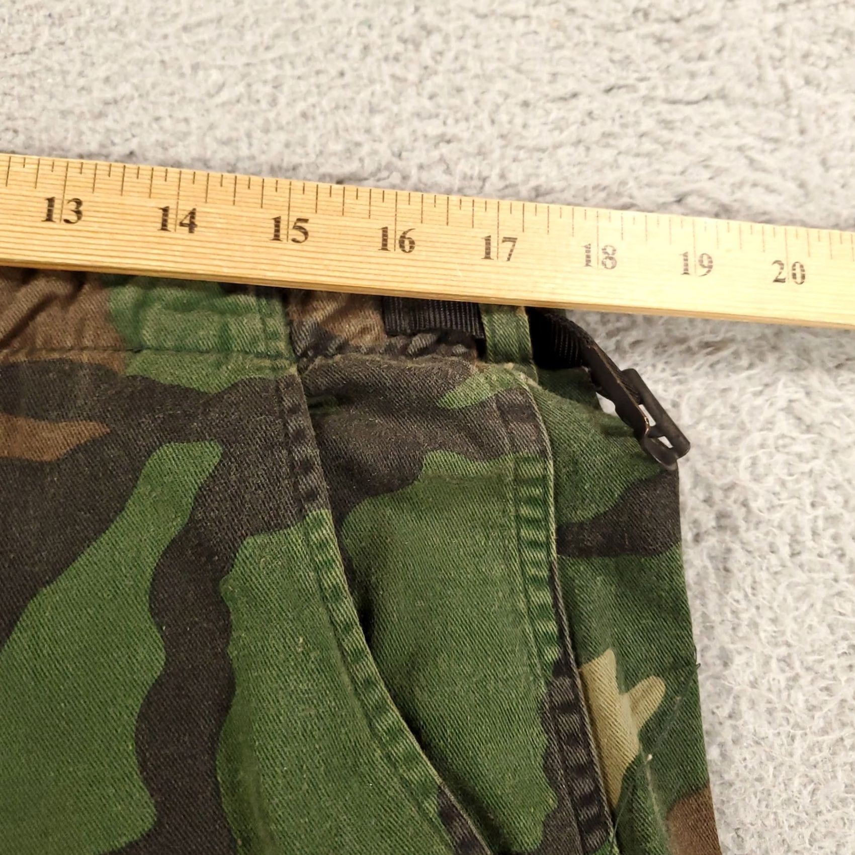 AMO VINTAGE Camo Pants Regular Size 38 26 Inseam Cargo Pocket 5-Pocket Woodland Camouflage Army Grunge Outdoor Baggy Mens Size US 26 / EU 42 - 2 Thumbnail