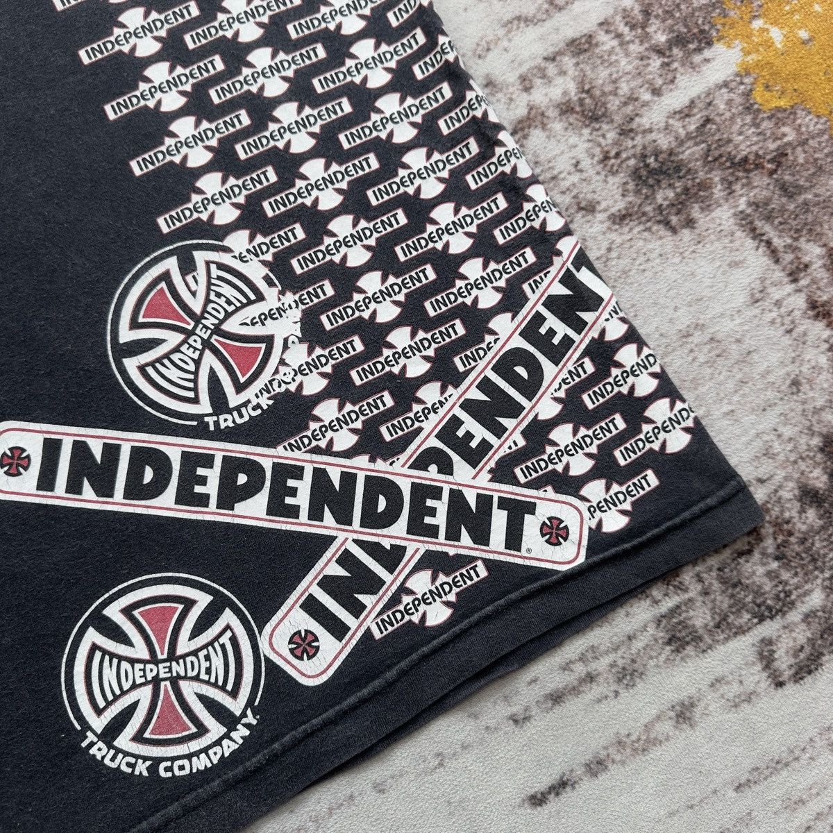 Italia Independent VINTAGE Y2K INDEPENDENT SKATE LOGO ALL OVER PRINT TEE Size US M / EU 48-50 / 2 - 12 Thumbnail