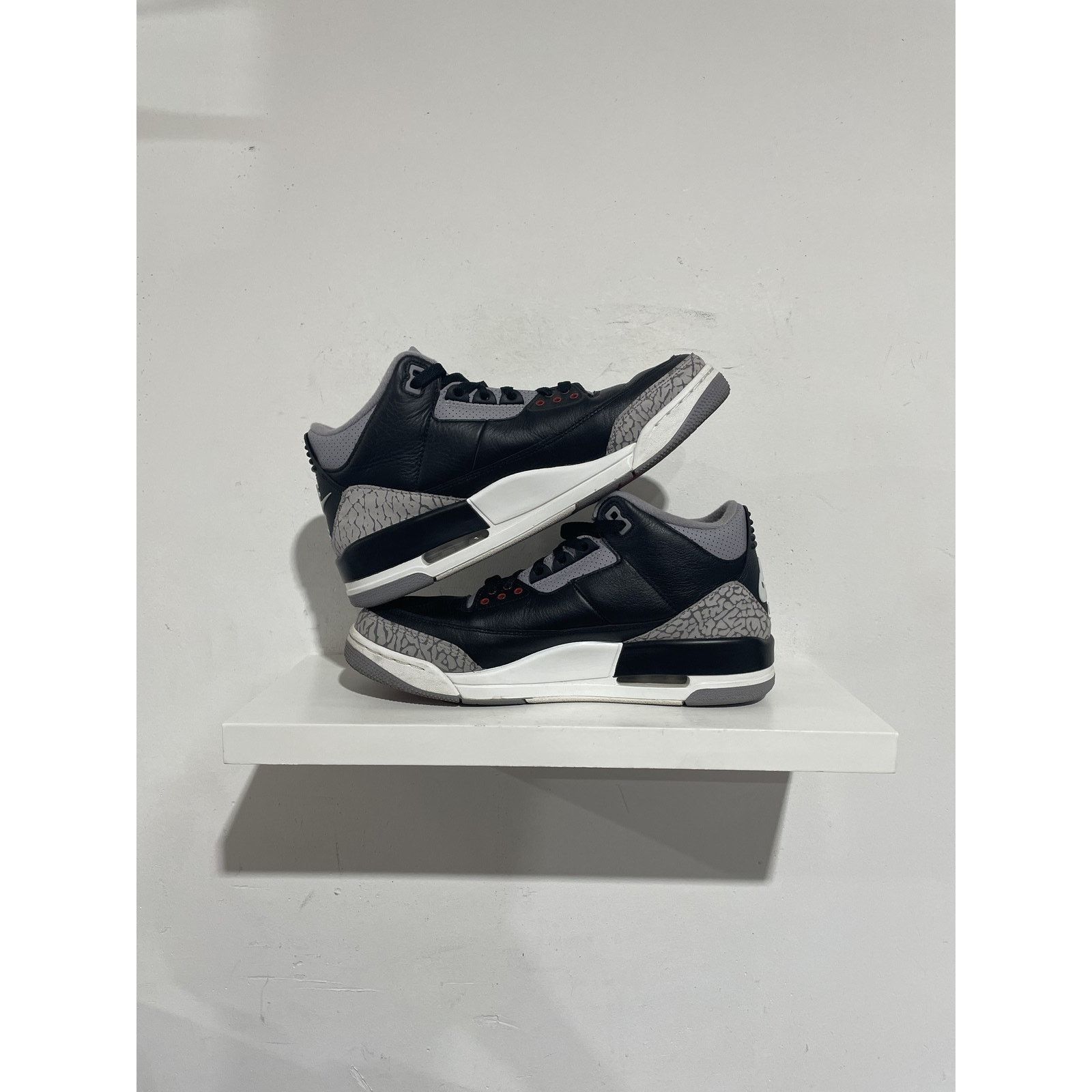 NIKE JORDAN 3 BLACK CEMENT 2024 SIZE 9 PREOWNED