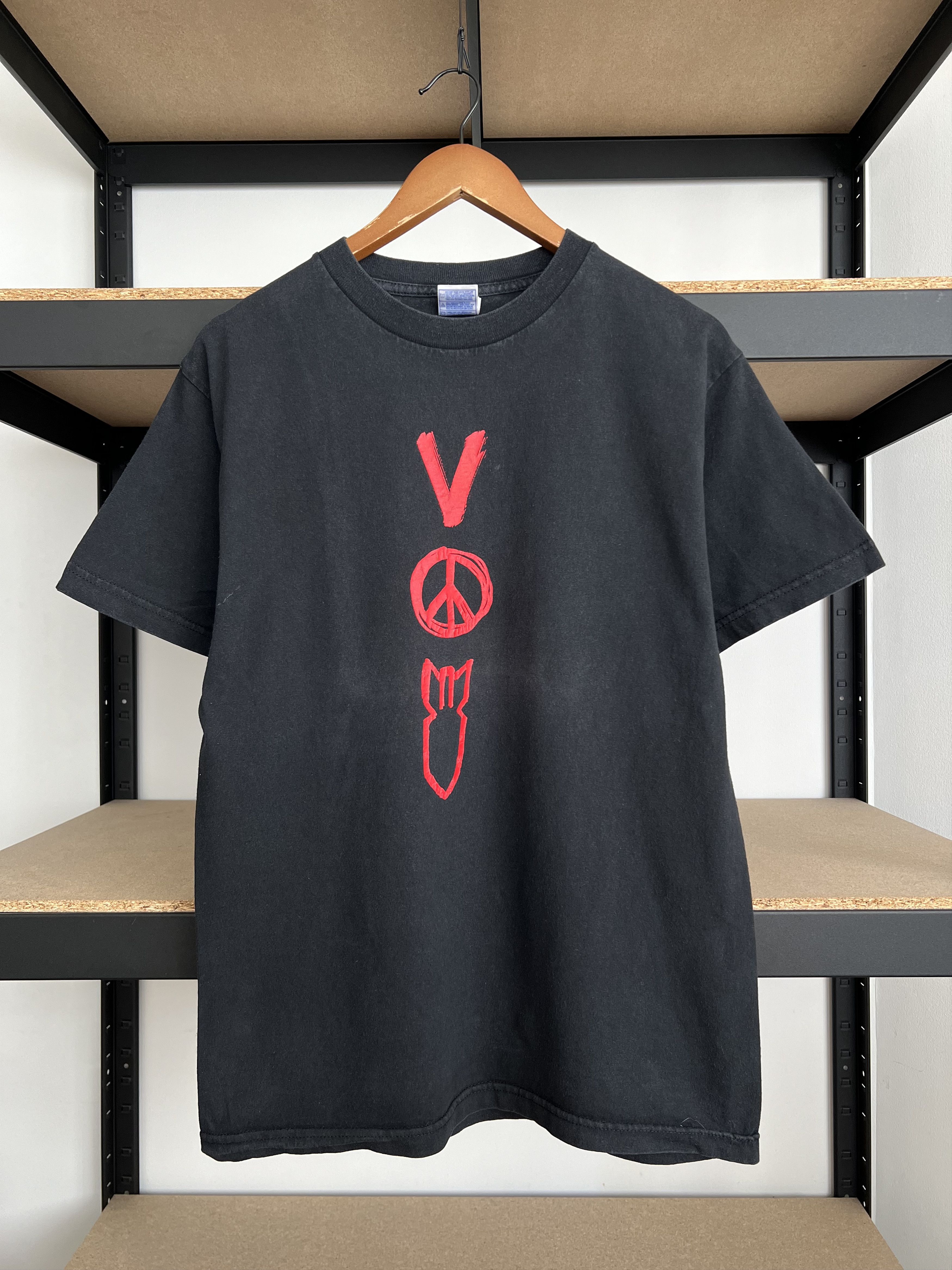 Band Tees Vintage 2005 U2 Vertigo Tour Black T-shirt Size US M / EU 48-50 / 2 - 1 Thumbnail