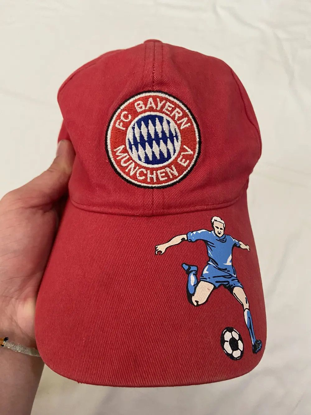Vintage VINTAGE 90’S FC BAYERN MUNICH SOCCER FADED RED CAP HAT Y2K Size ONE SIZE - 9 Thumbnail
