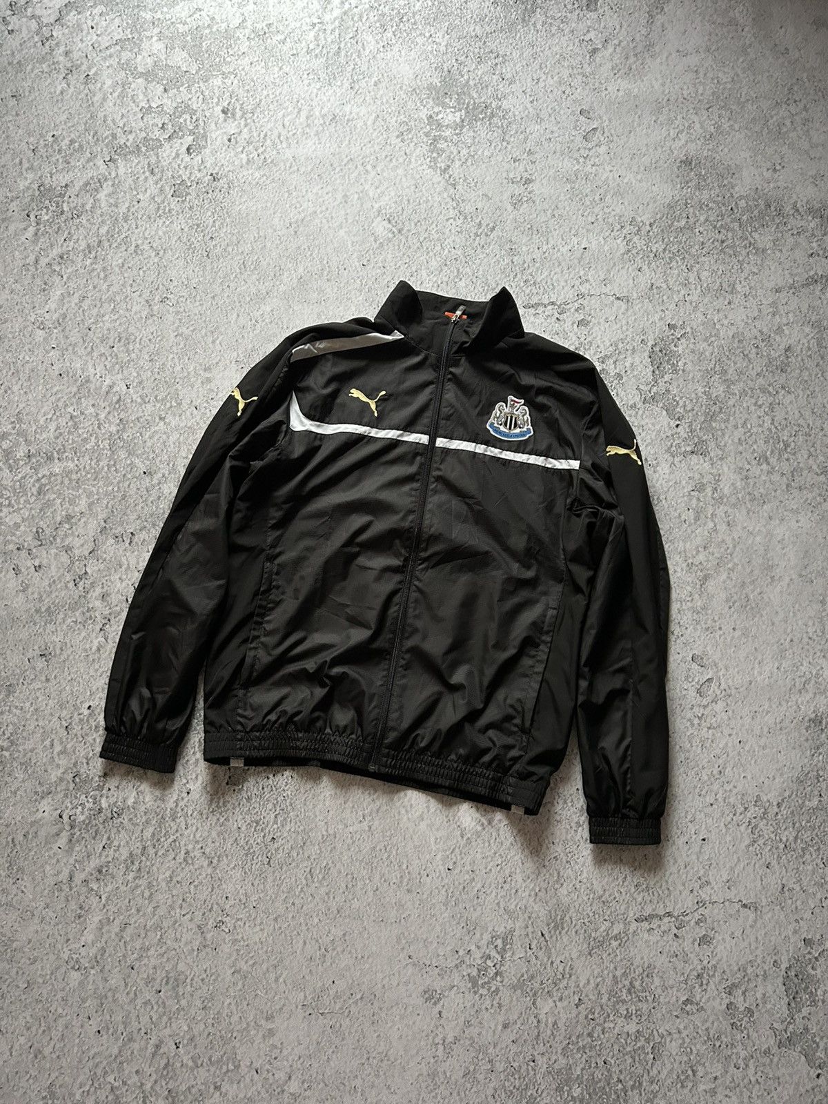 Puma × Vintage NEWCASTLE UNITED Training rain zip Top Jacket PUMA Size US L / EU 52-54 / 3 - 1 Thumbnail