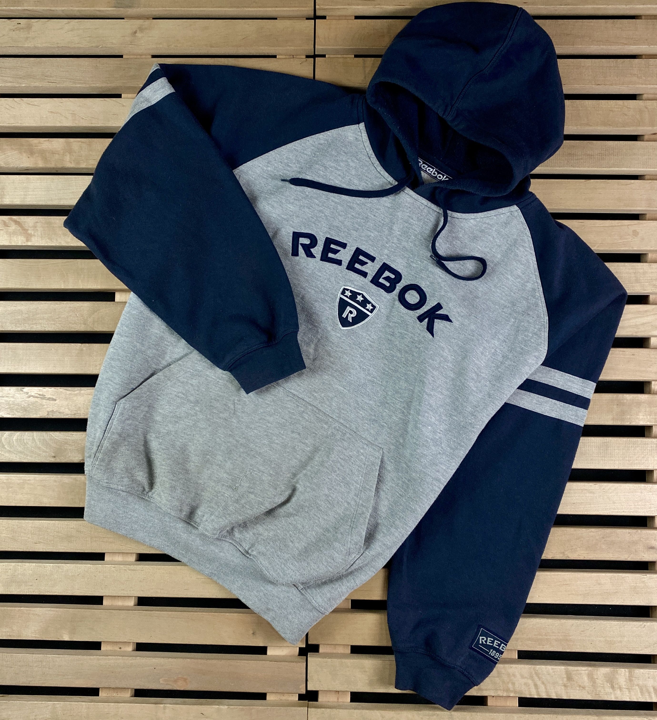 Reebok × Vintage Men’s Hoodie Long Sleeve Reebok Vintage Size XL Big Logo Size US XL / EU 56 / 4 - 1 Thumbnail