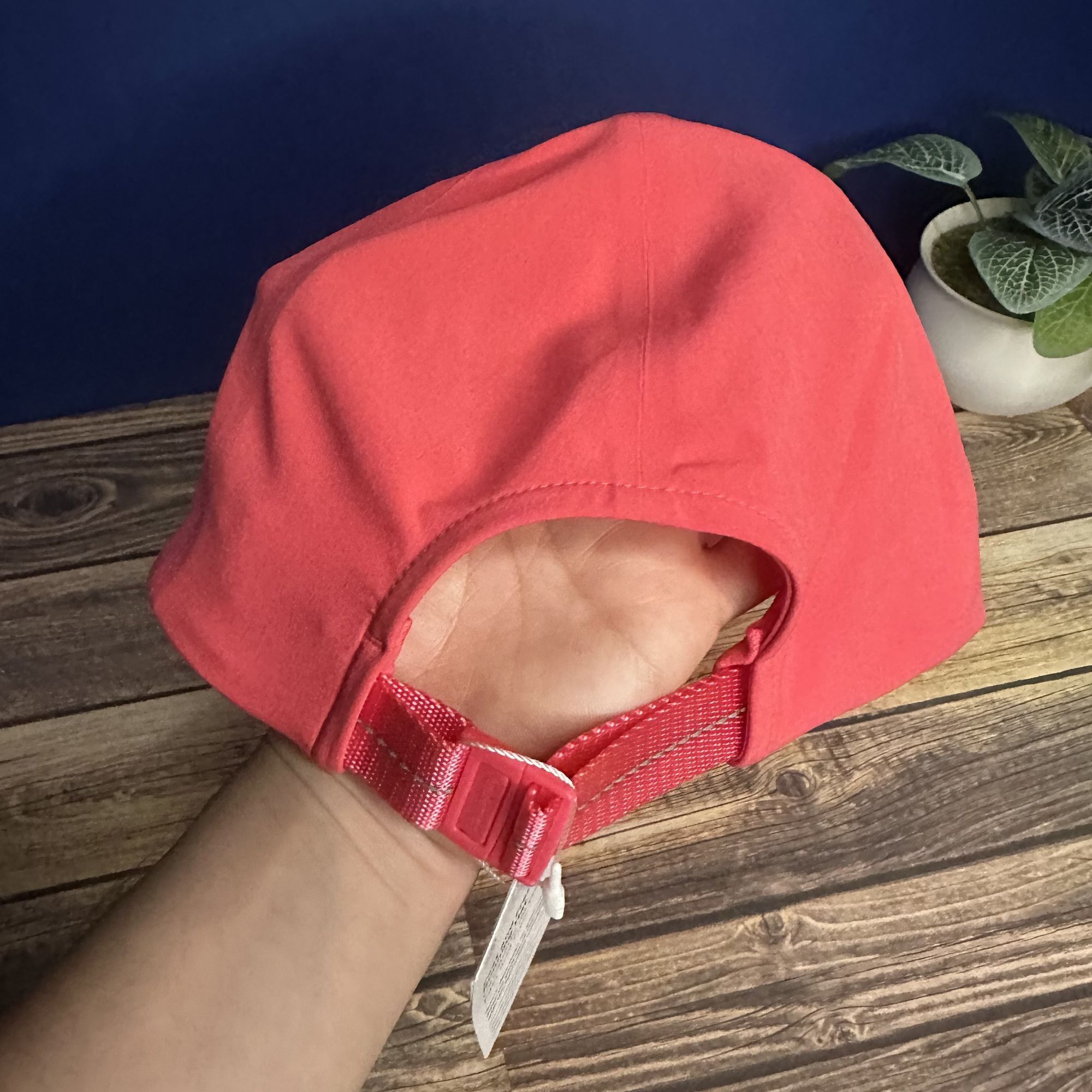 Lululemon Lululemon Women's Fast & Free Running Hat NWT Size L/XL Size ONE SIZE - 7 Thumbnail