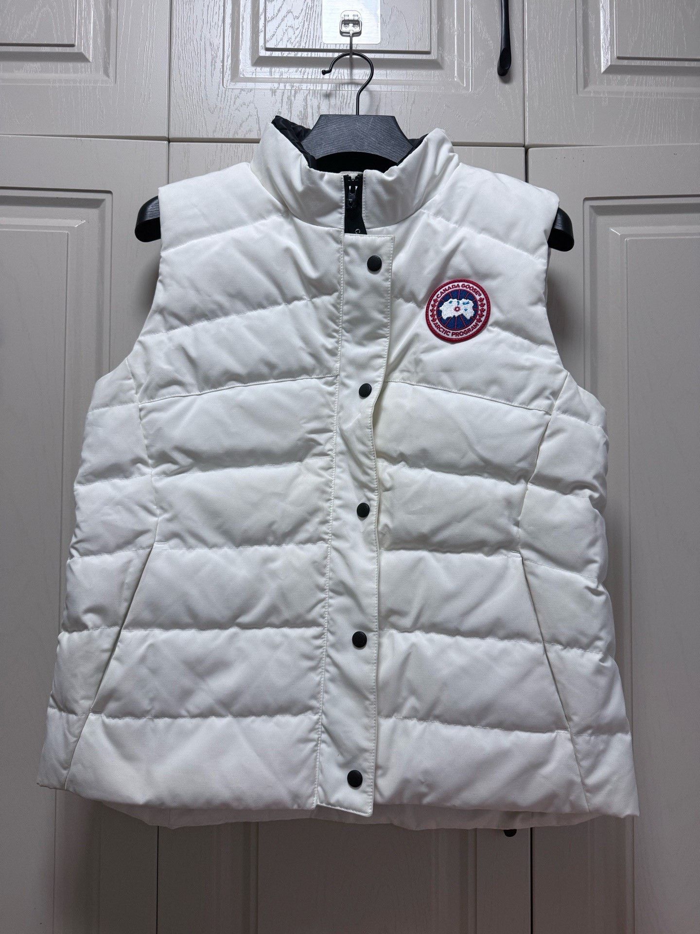 Canada Goose Canada Goose White Down Vest Size L Size US L / EU 52-54 / 3 - 1 Thumbnail