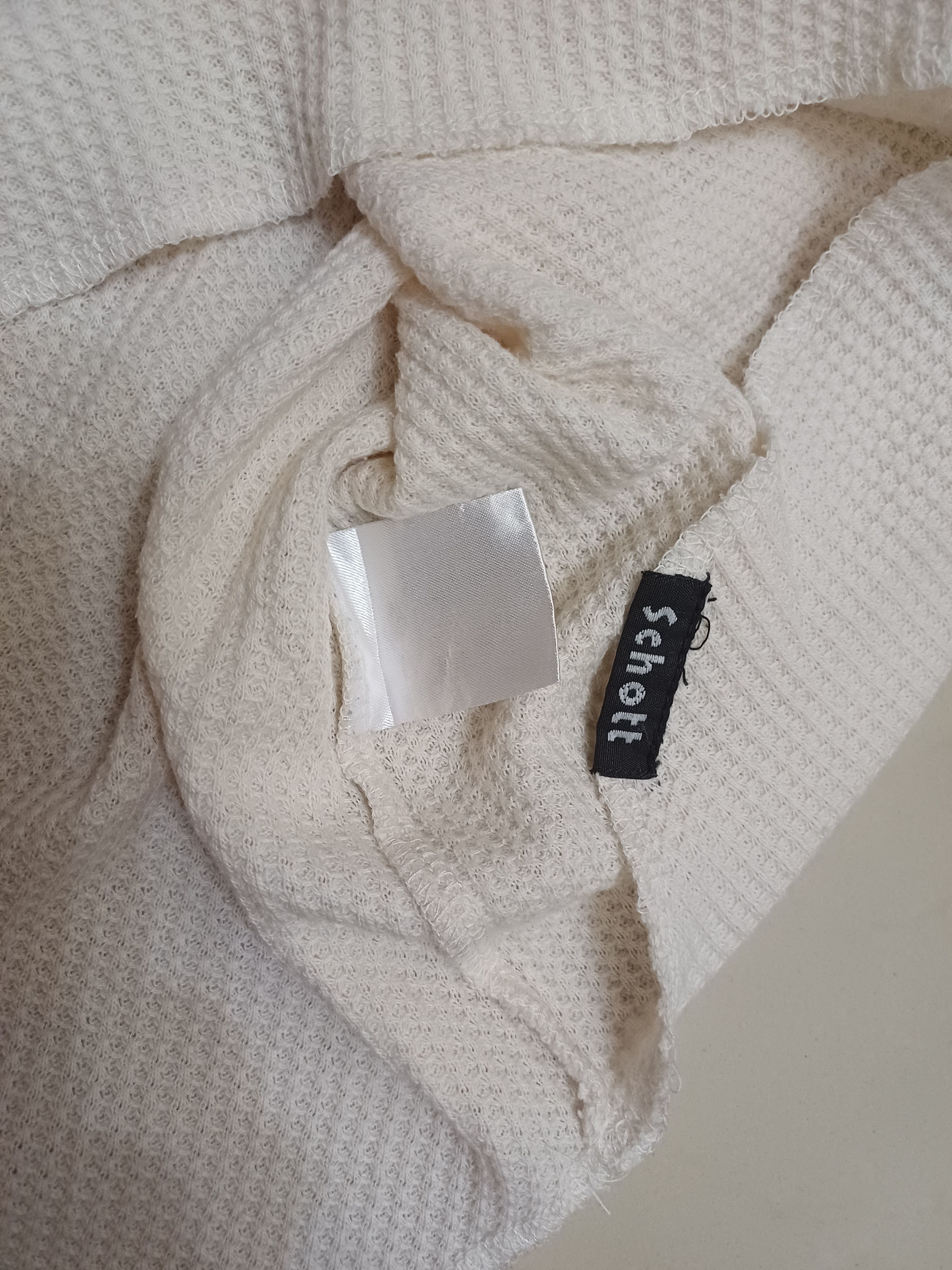 Awesome 3 quarter t shirt 🔥SCHOTT vintage brand🔥