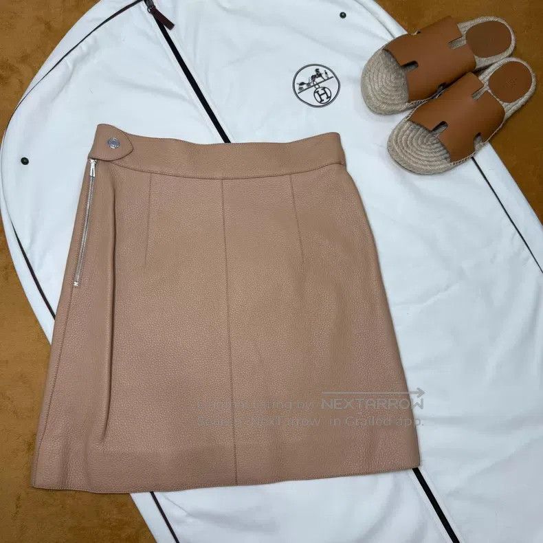Hermes Hermes Classic Khaki Leather Skirt Size 24" / US 00 / IT 34 - 2 Thumbnail