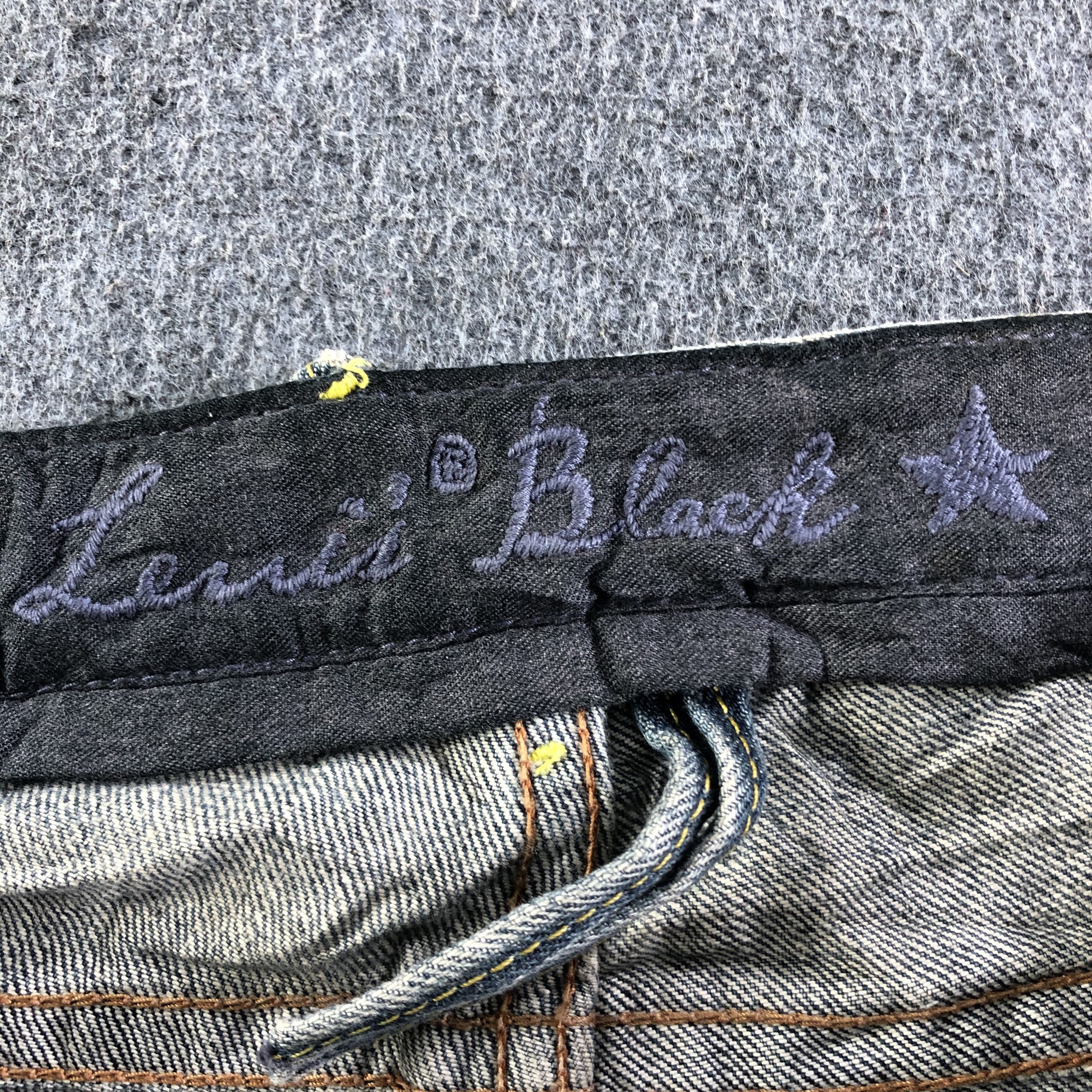 Vintage Levis Black Jeans-J3880