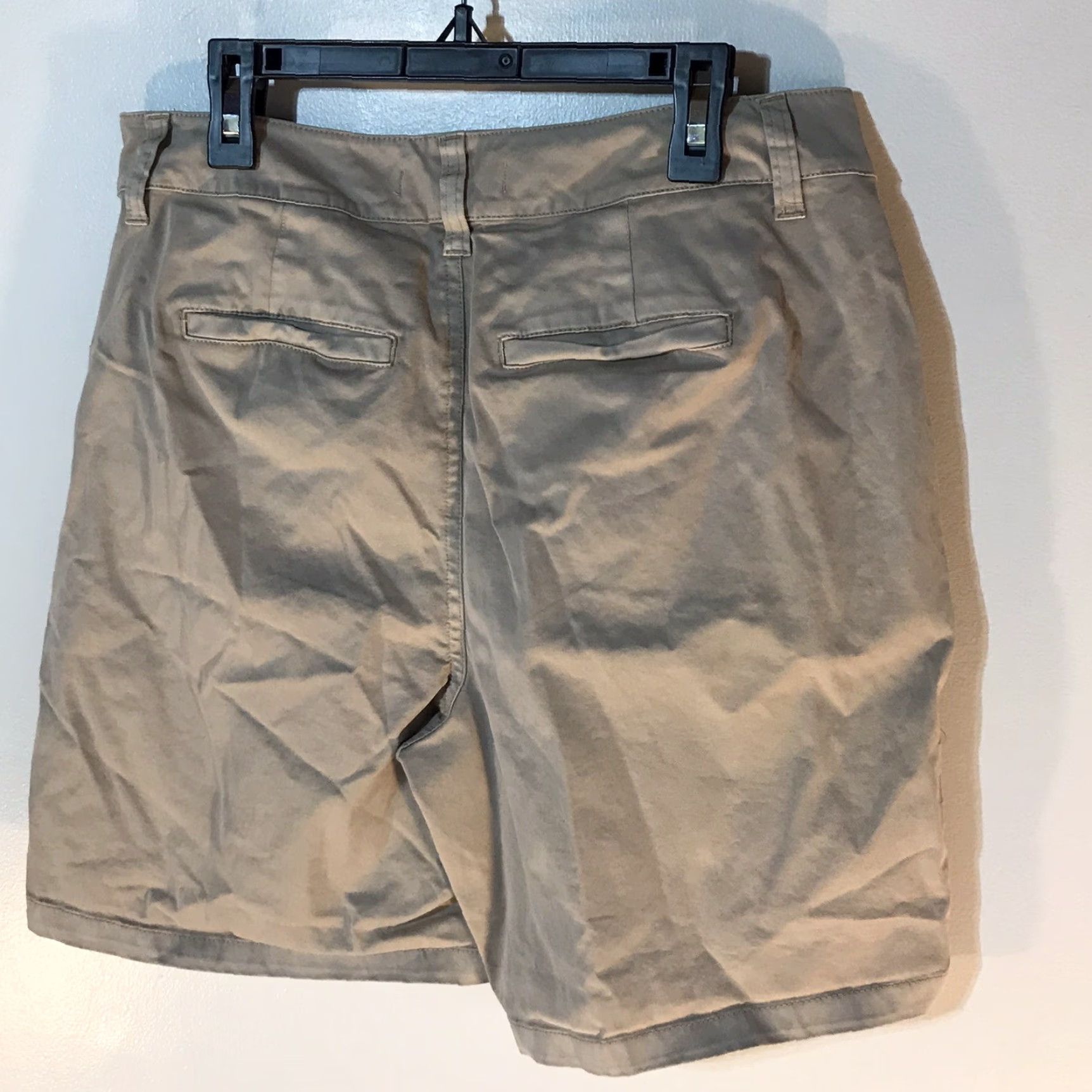 Vintage New Directions Khaki Shorts Women's Size 6 Beige Chino Casual Everyday Size 28" / US 6 / IT 42 - 2 Thumbnail