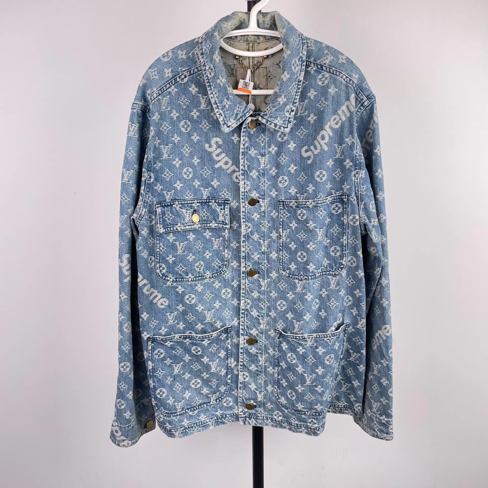 Louis Vuitton LV x Supreme Blue Denim Jacket 50 Size US M / EU 48-50 / 2 - 1 Thumbnail