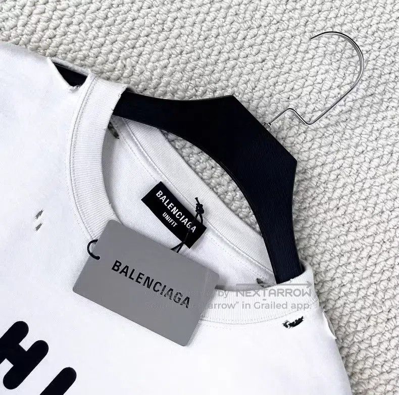 Balenciaga Balenciaga Letter logo short-sleeve destruction T-shirt Size US S / EU 44-46 / 1 - 3 Thumbnail