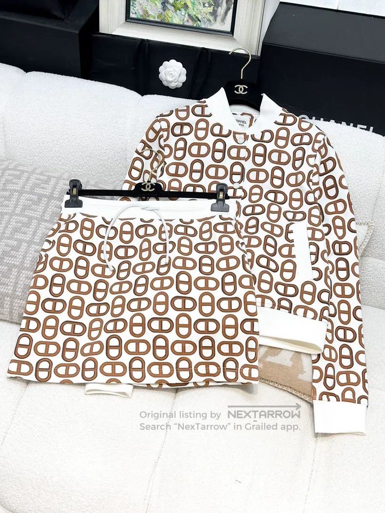 Hermes Hermes White Pig Nose Pattern Long Sleeve Stand Collar Bas Size XS / US 0-2 / IT 36-38 - 1 Thumbnail