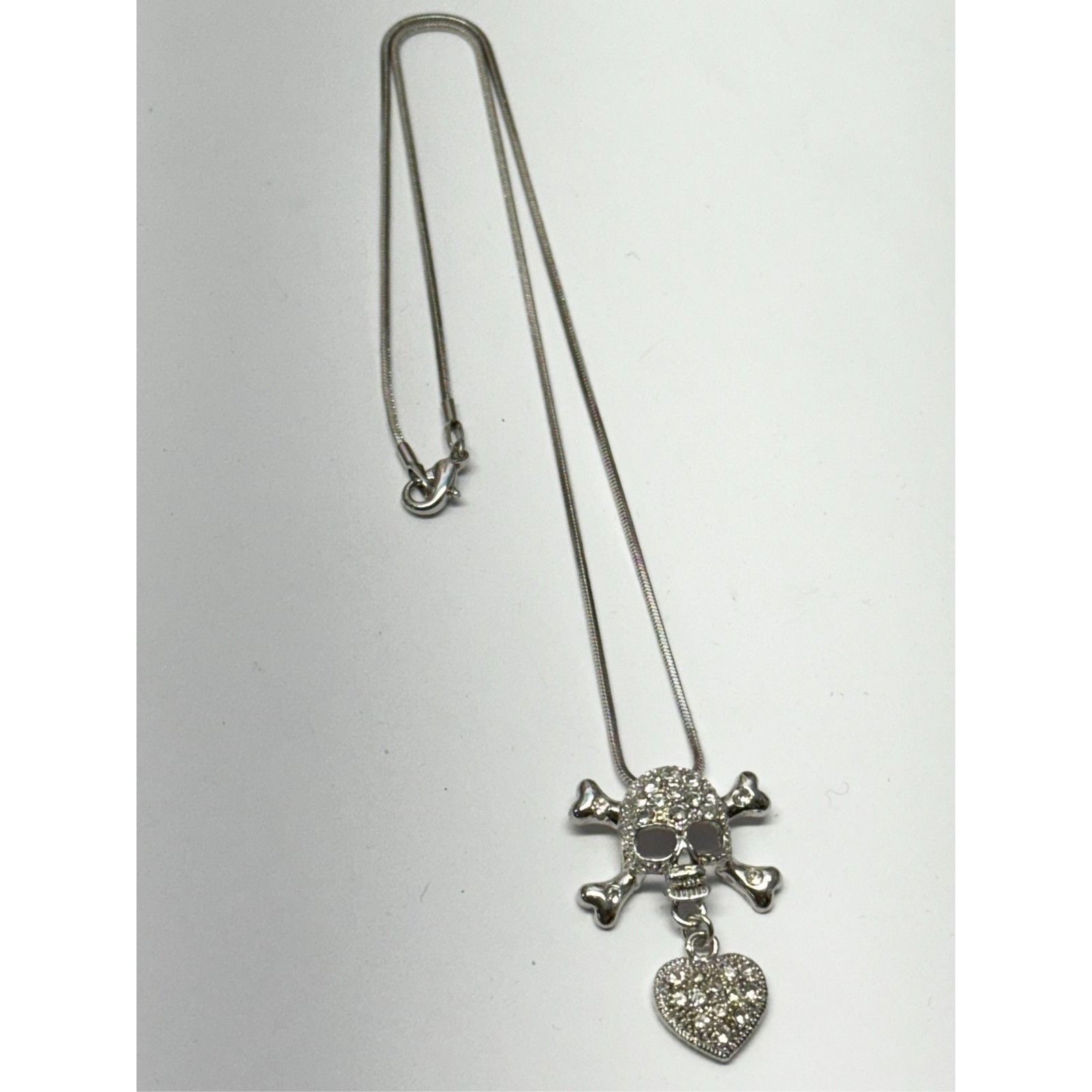 Other Vintage rhinestone skull and bone heart charm snake chain ne Size ONE SIZE - 2 Thumbnail