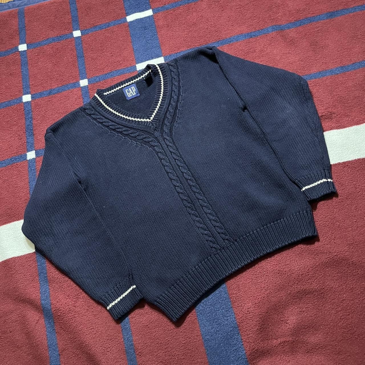 Gap GAP navy blue v neck cut varsity chain link cable sweater Size US S / EU 44-46 / 1 - 1 Thumbnail