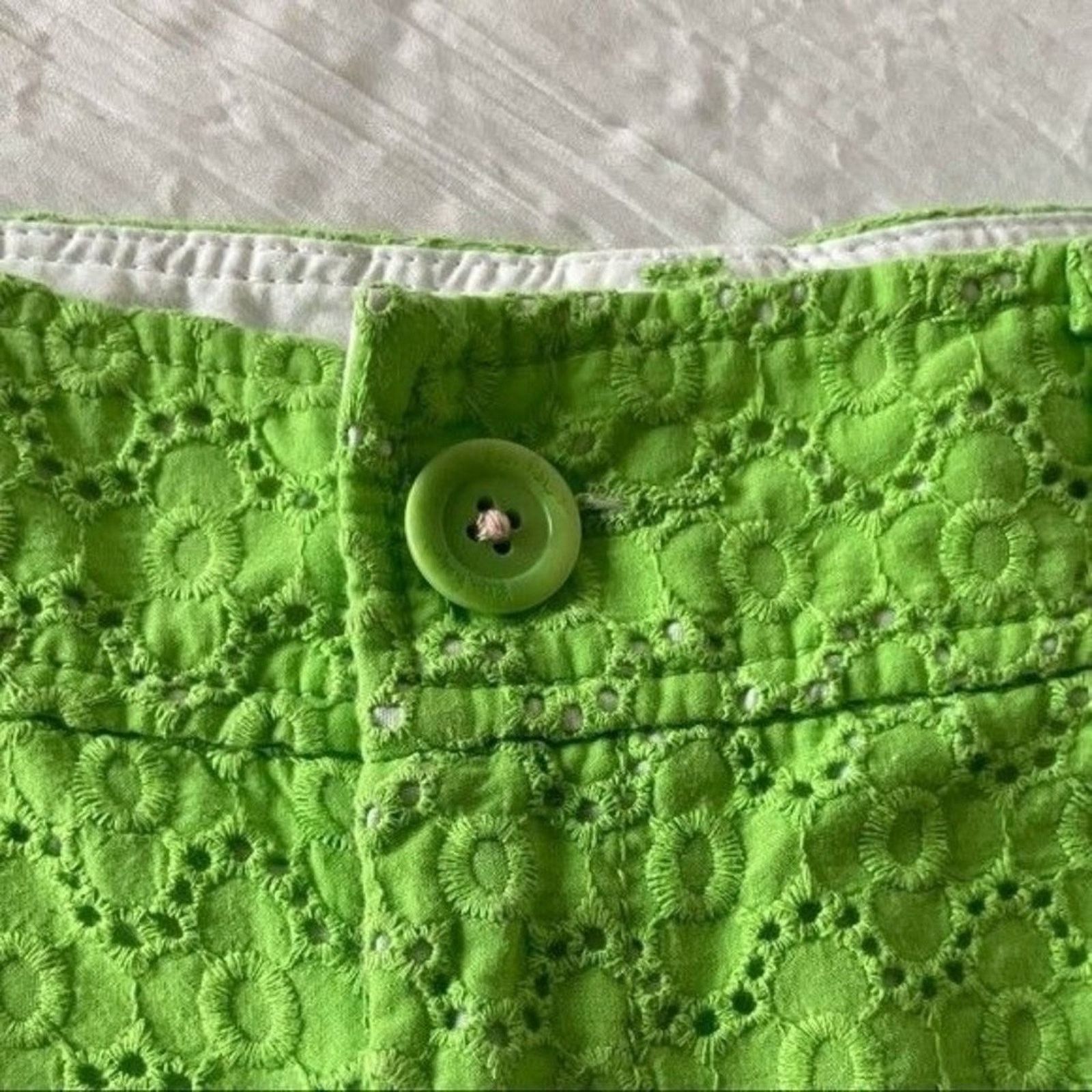 Lilly Pulitzer Lilly Pulitzer Womens Eyelet Green Cotton Shorts Size 00 Size 24" / US 00 / IT 34 - 3 Thumbnail