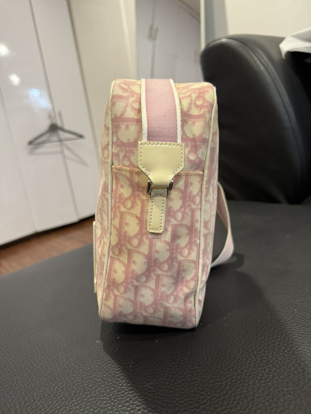 Dior Vintage - Dior Trotter Pink Monogram Slingbag Size ONE SIZE - 11 Thumbnail