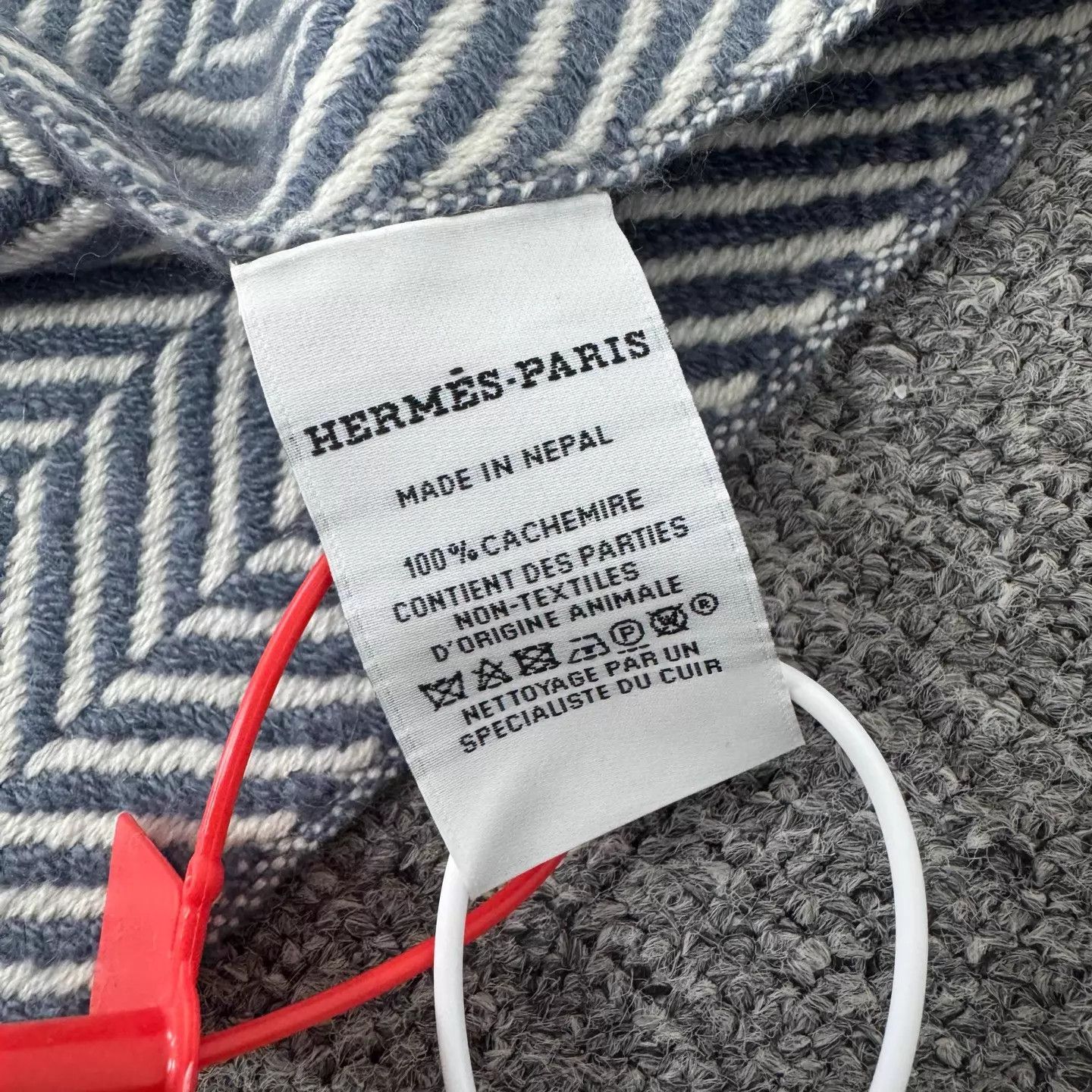 Hermes Hermes Herringbone Tassel Cashmere Large Scarf 99 New Size ONE SIZE - 4 Thumbnail