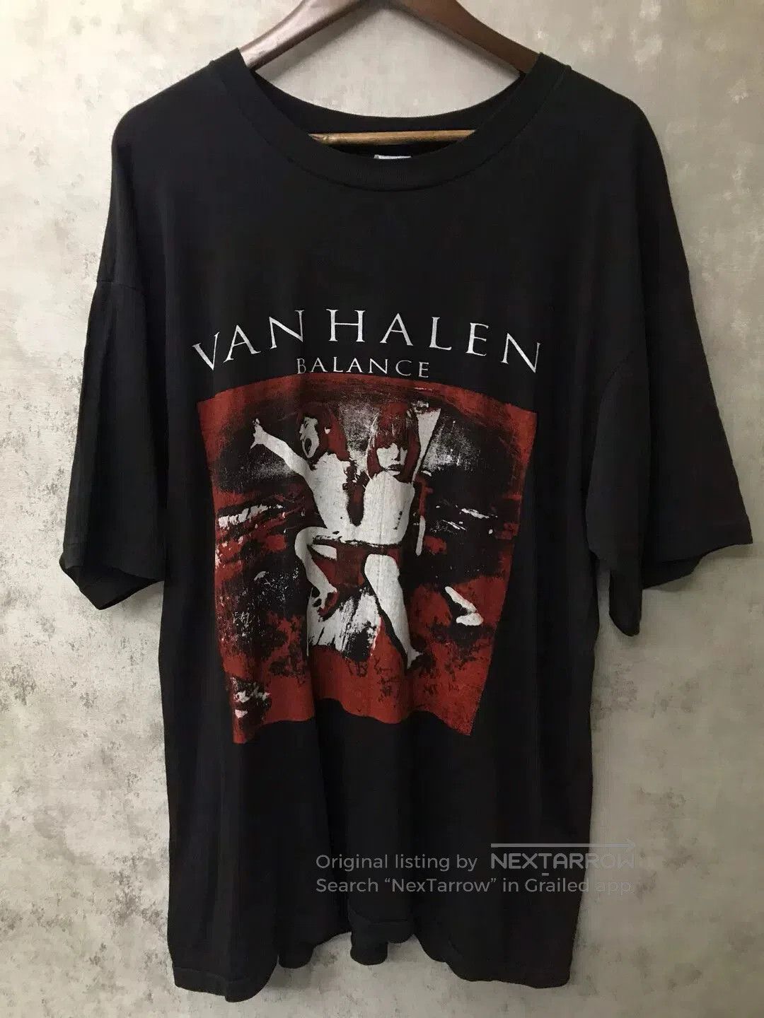 Vintage vintage van halen balance tour t. Size US XL / EU 56 / 4 - 1 Thumbnail