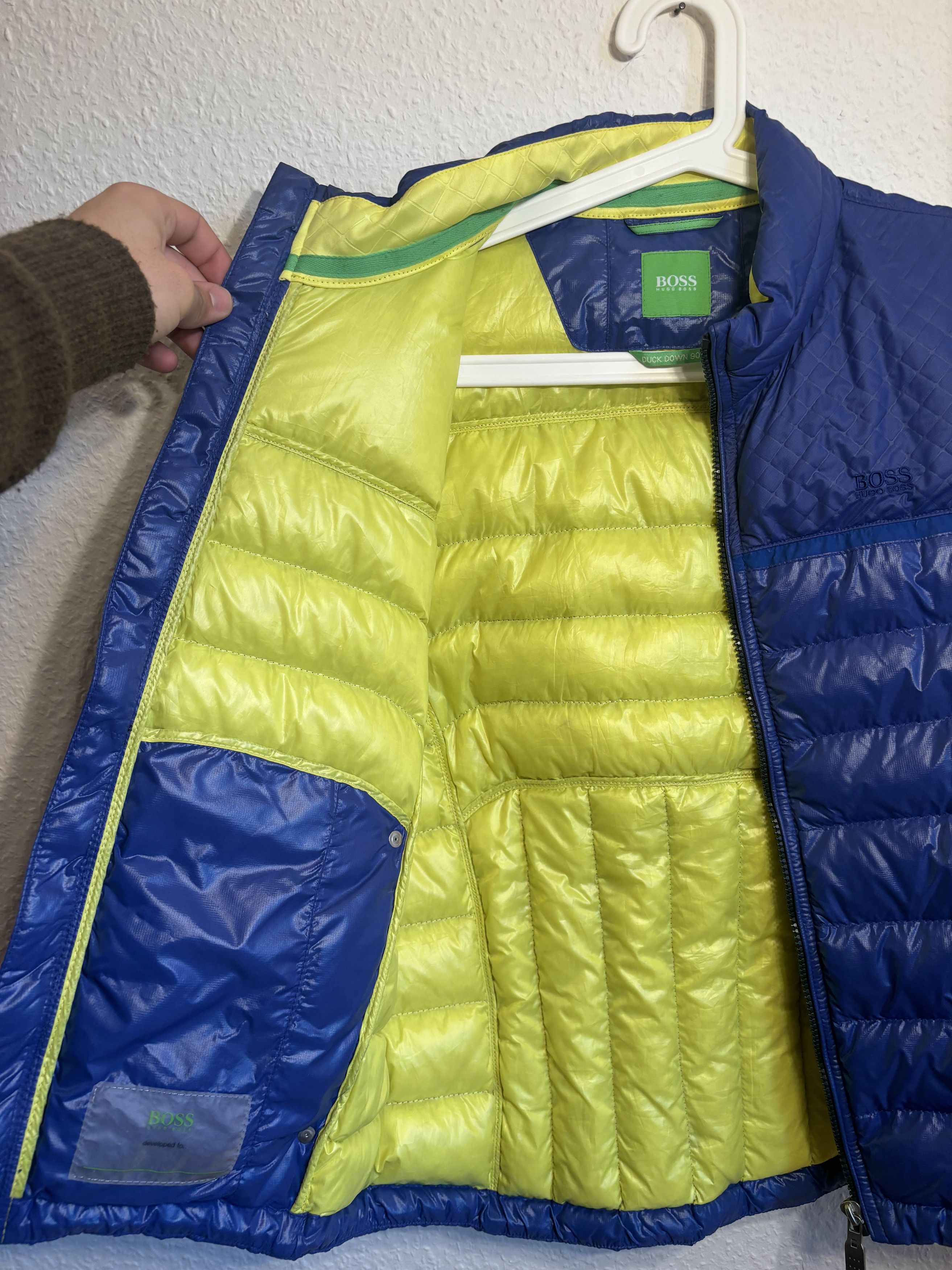 Hugo Boss Hugo Boss Vest Size US S / EU 44-46 / 1 - 3 Thumbnail