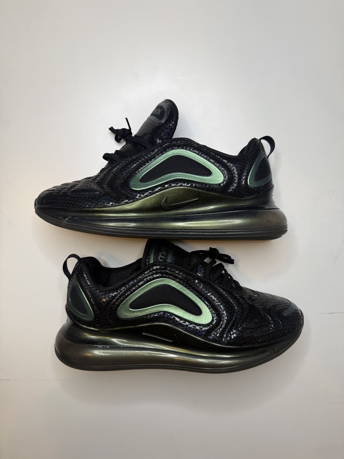 Nike Nike Air Max 720 Size US 11 / EU 44 - 2 Thumbnail