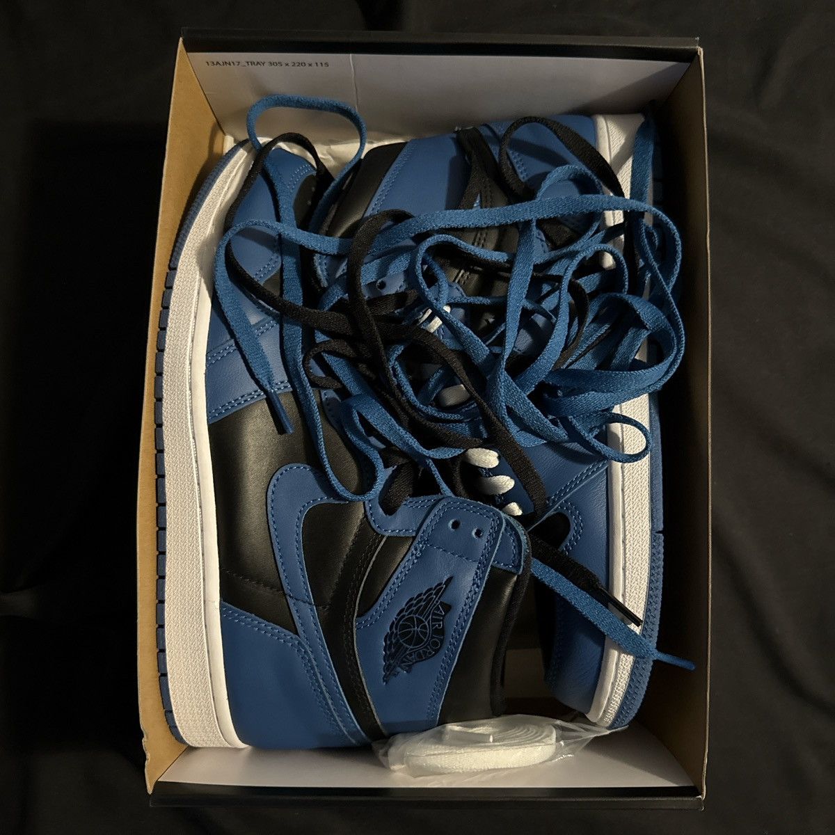 Jordan Brand Jordan 1s Size US 9.5 / EU 42-43 - 4 Thumbnail